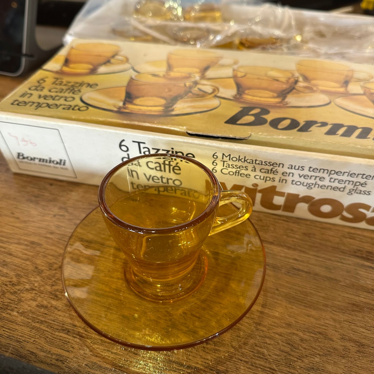 Bormioli Vitrosax Amber Glass Expresso Coffee Teacups and Saucers x6