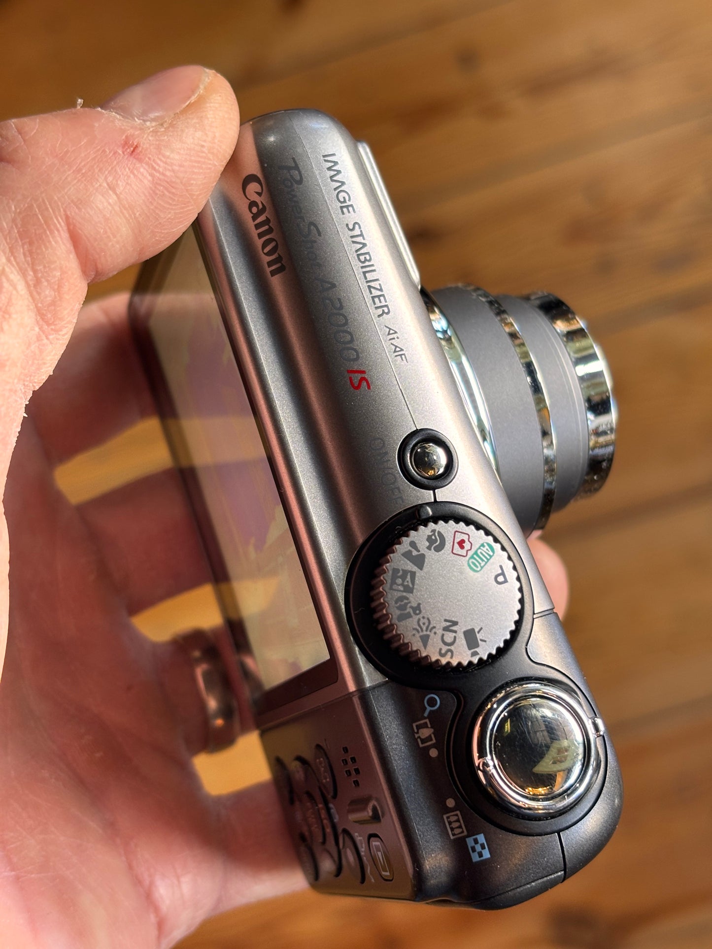 Canon PowerShot A2000 IS Digital Camera – Appears Functional – SD Card Untested – 10MP 6× Zoom