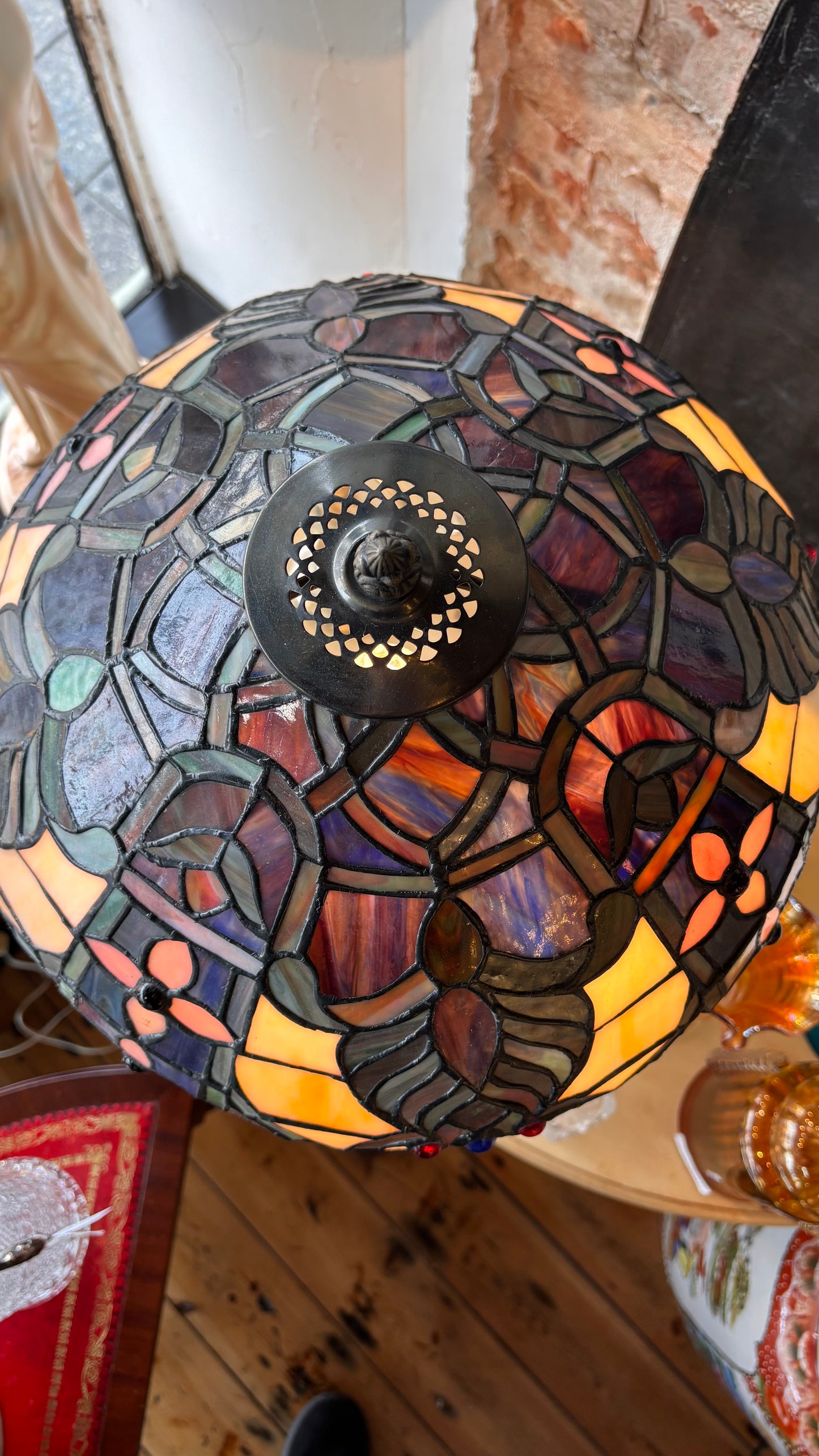 Tiffany-Style Figural Lamp – Stained Glass Shade – 68cm