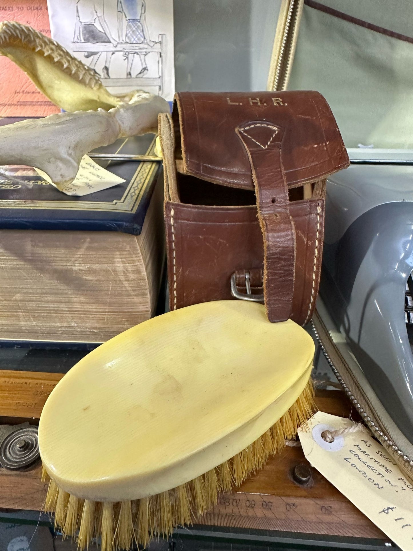 Vintage Men’s Grooming Brush in Leather Case