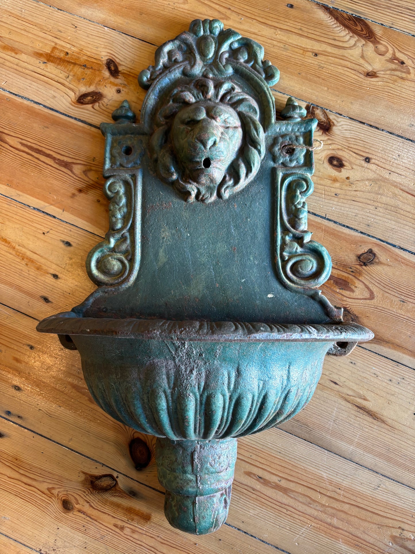 Antique Cast Iron Lion’s Head Wall Fountain 74cm Tall French/Italian Style