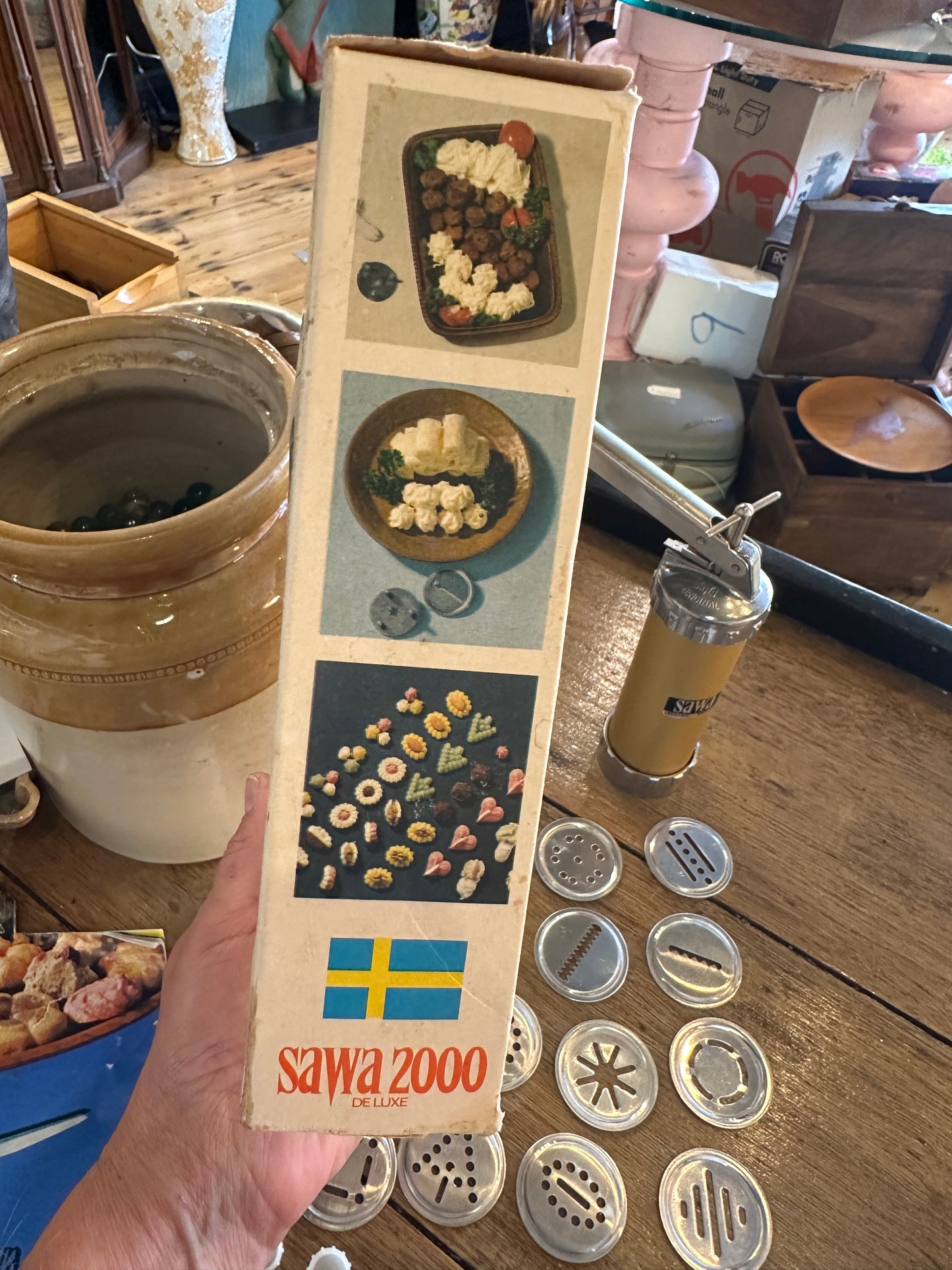 Vintage Sawa 2000 Deluxe Cookie Press Made in Sweden Complete Set 16 Patterns GC