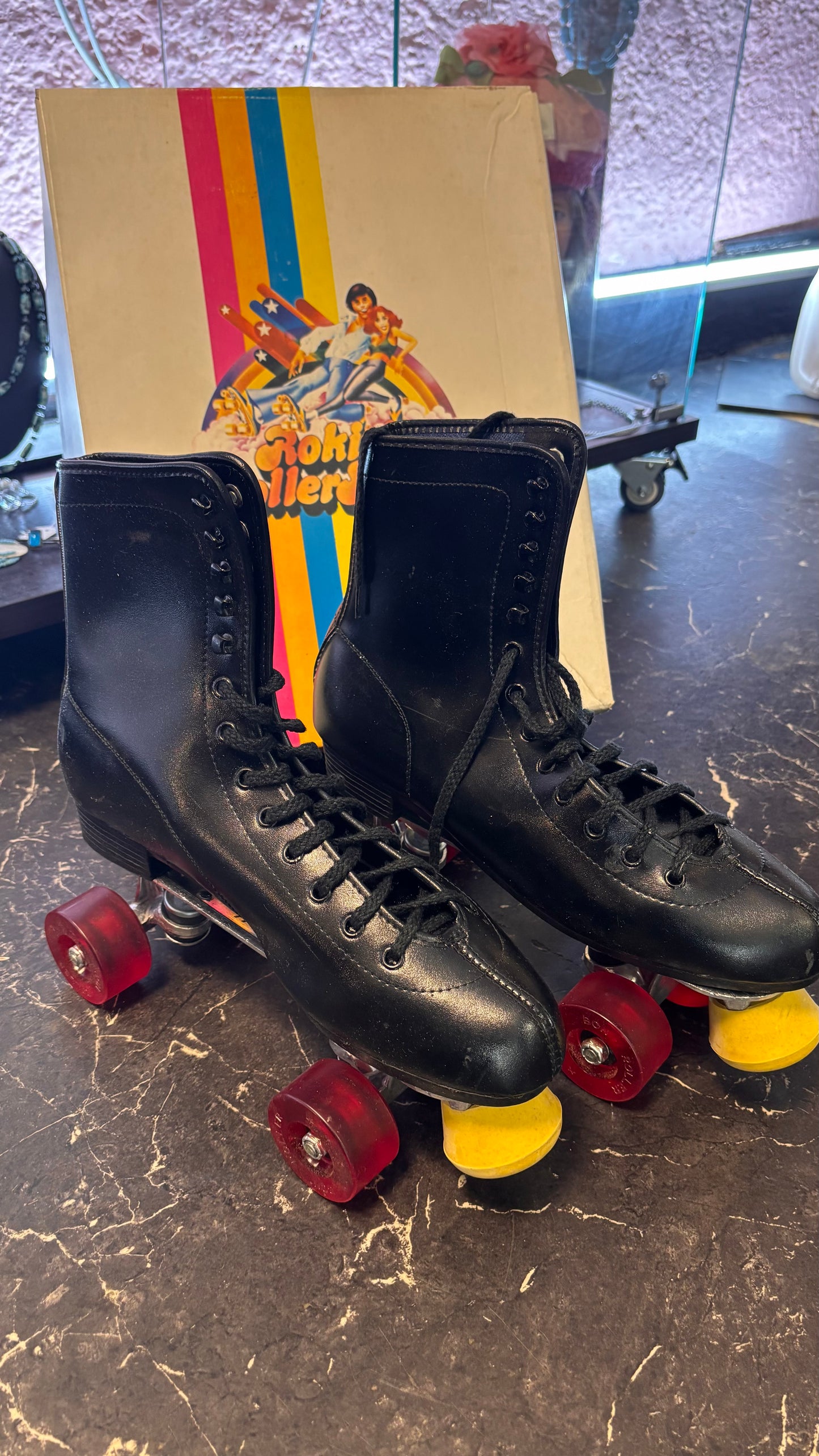 Vintage 70s Rokin’ Roller Skates UK 9 | BON Red Wheels & Regular II Trucks | Boxed