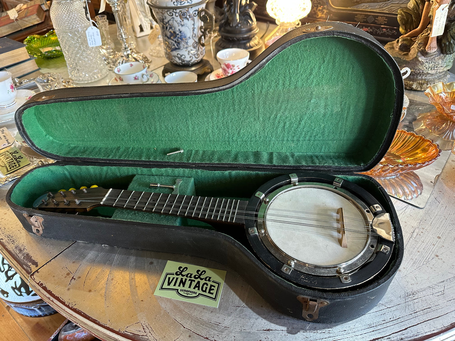 Vintage banjo mandolin (banjolin) in original hard case
