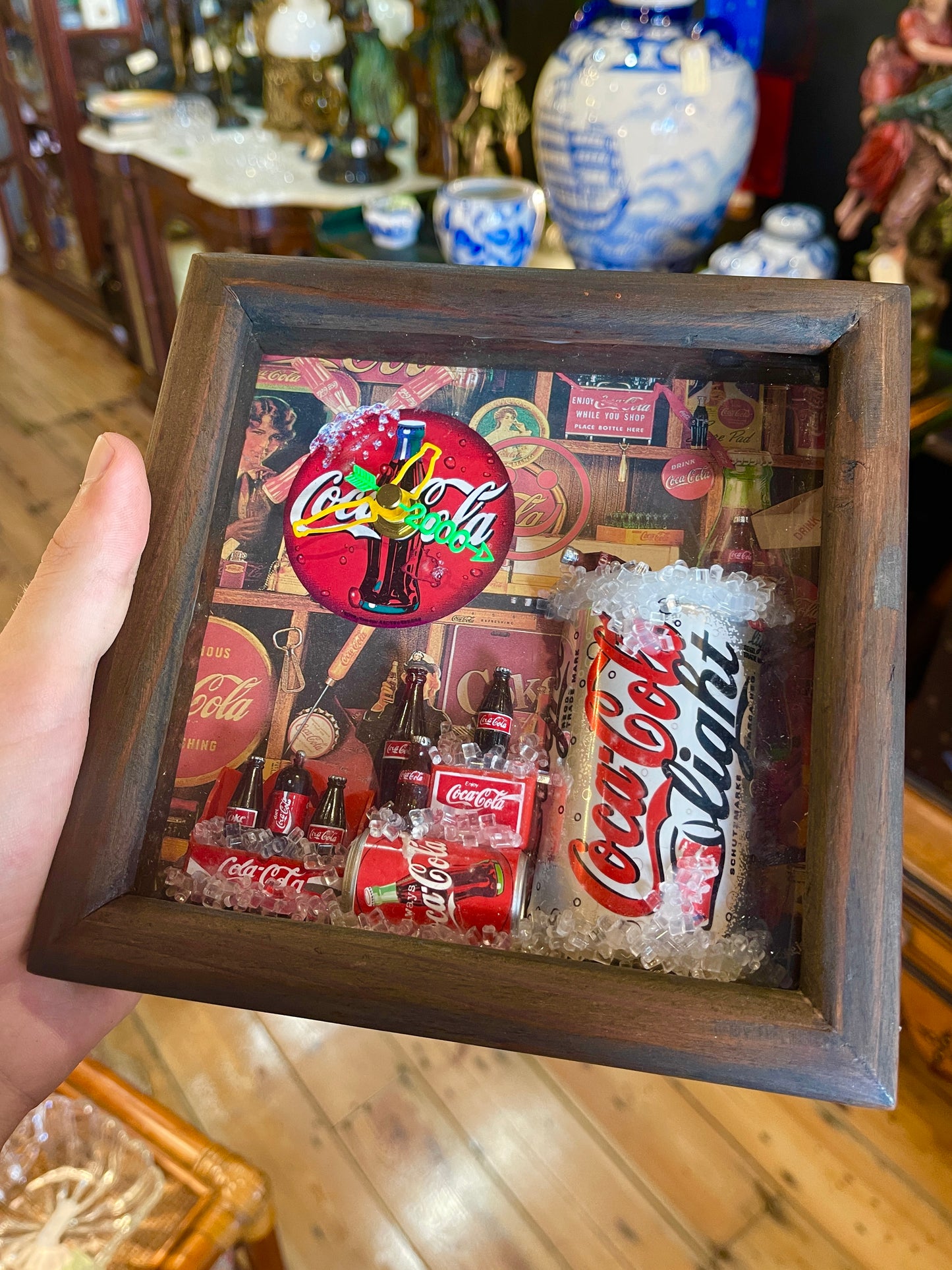 Rare Vintage Coca-Cola Shadowbox Clock – Coca-Cola ‘On Ice’ Wooden Frame Desk/Wall Clock (Working)