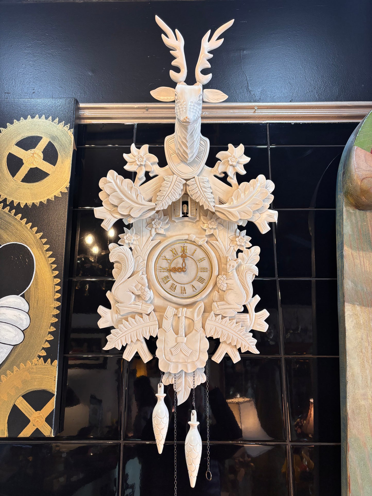 Large Modern Vintage White Stag Cuckoo Clock – Hand-Carved Chalet Style Wall Clock (approx 90 cm)