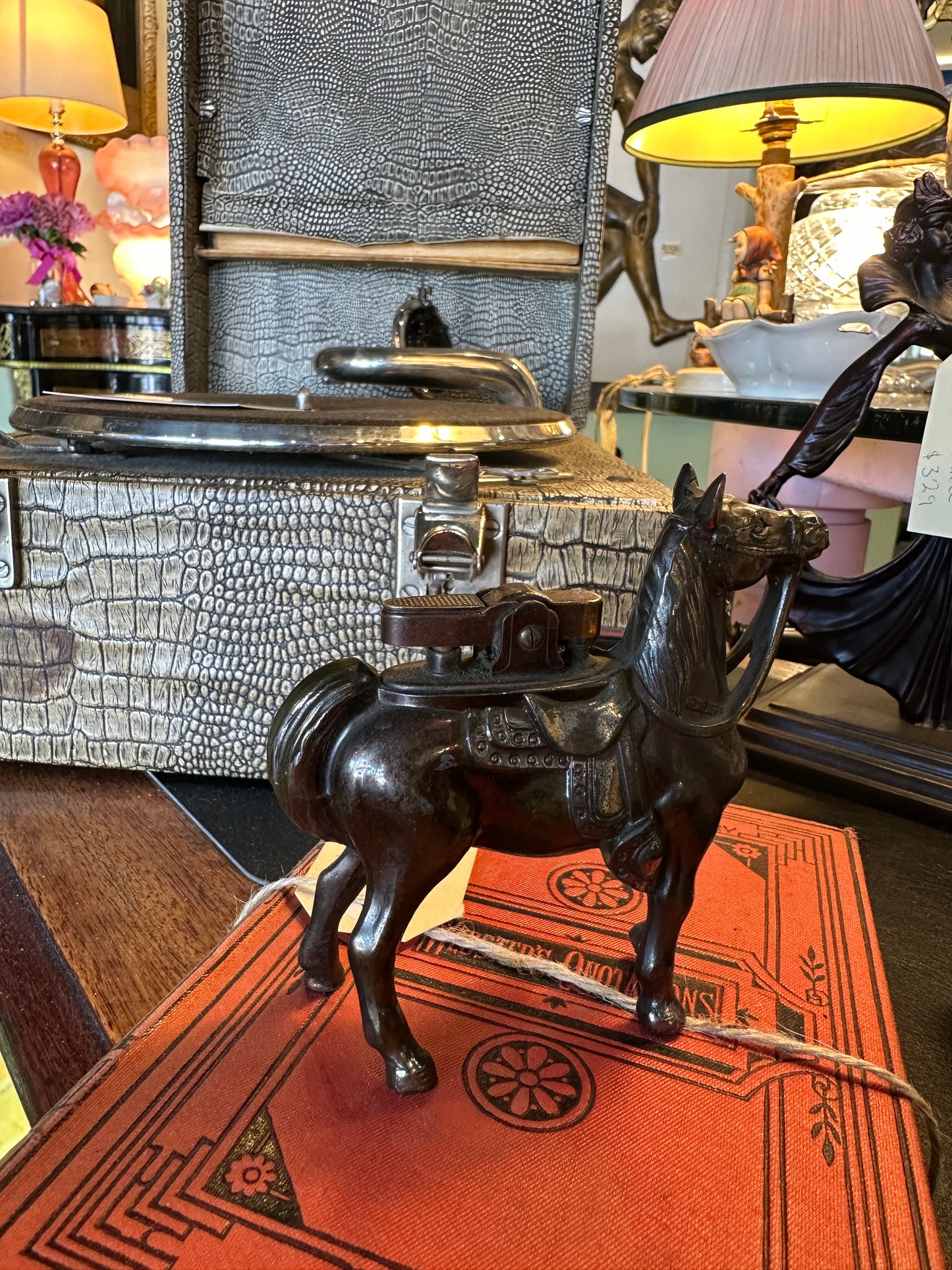 Vintage metal horse table lighter