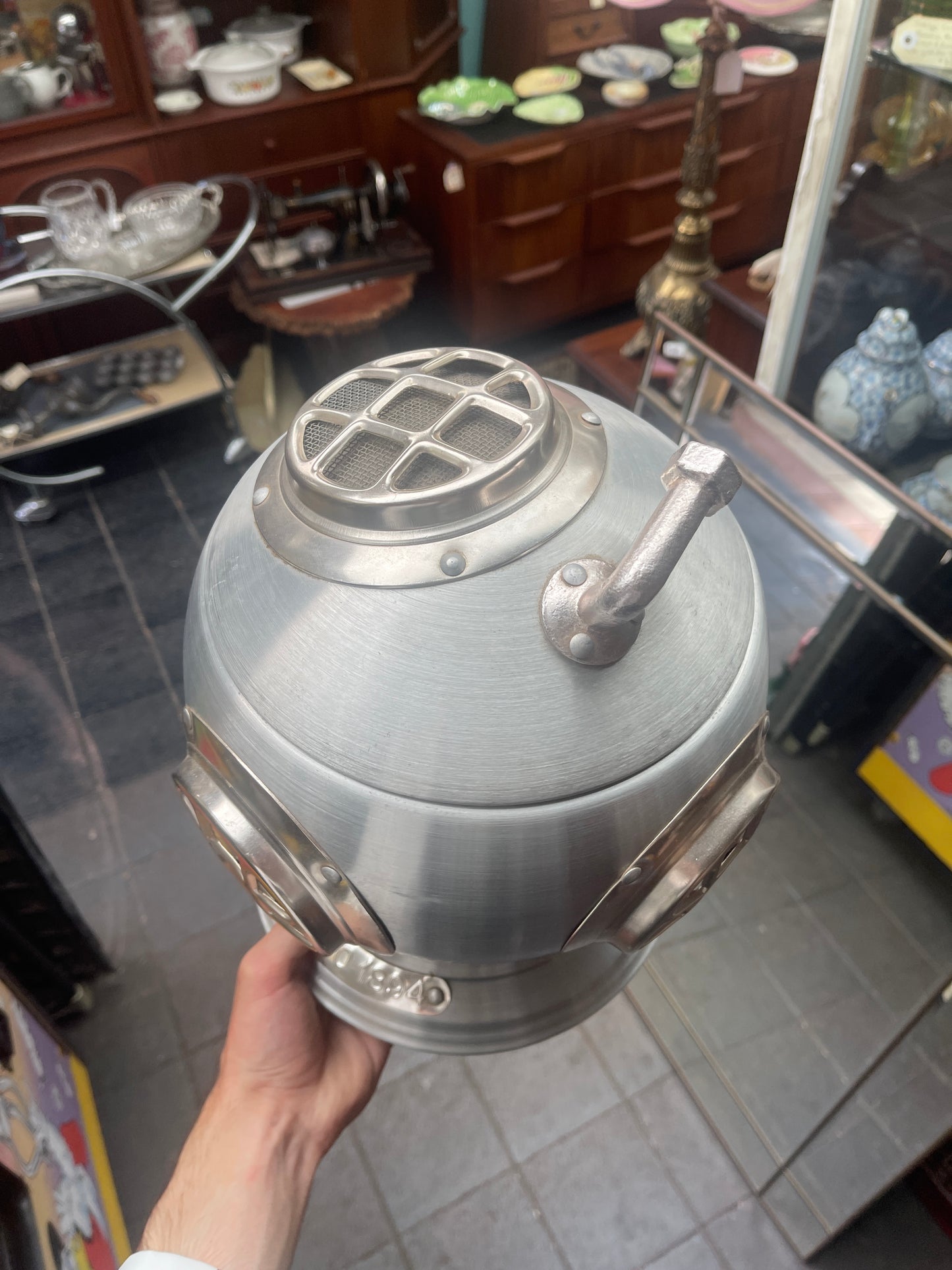 c.1970s Pewtertone Diver Helmet Ice Bucket – Seymour Mann Imports