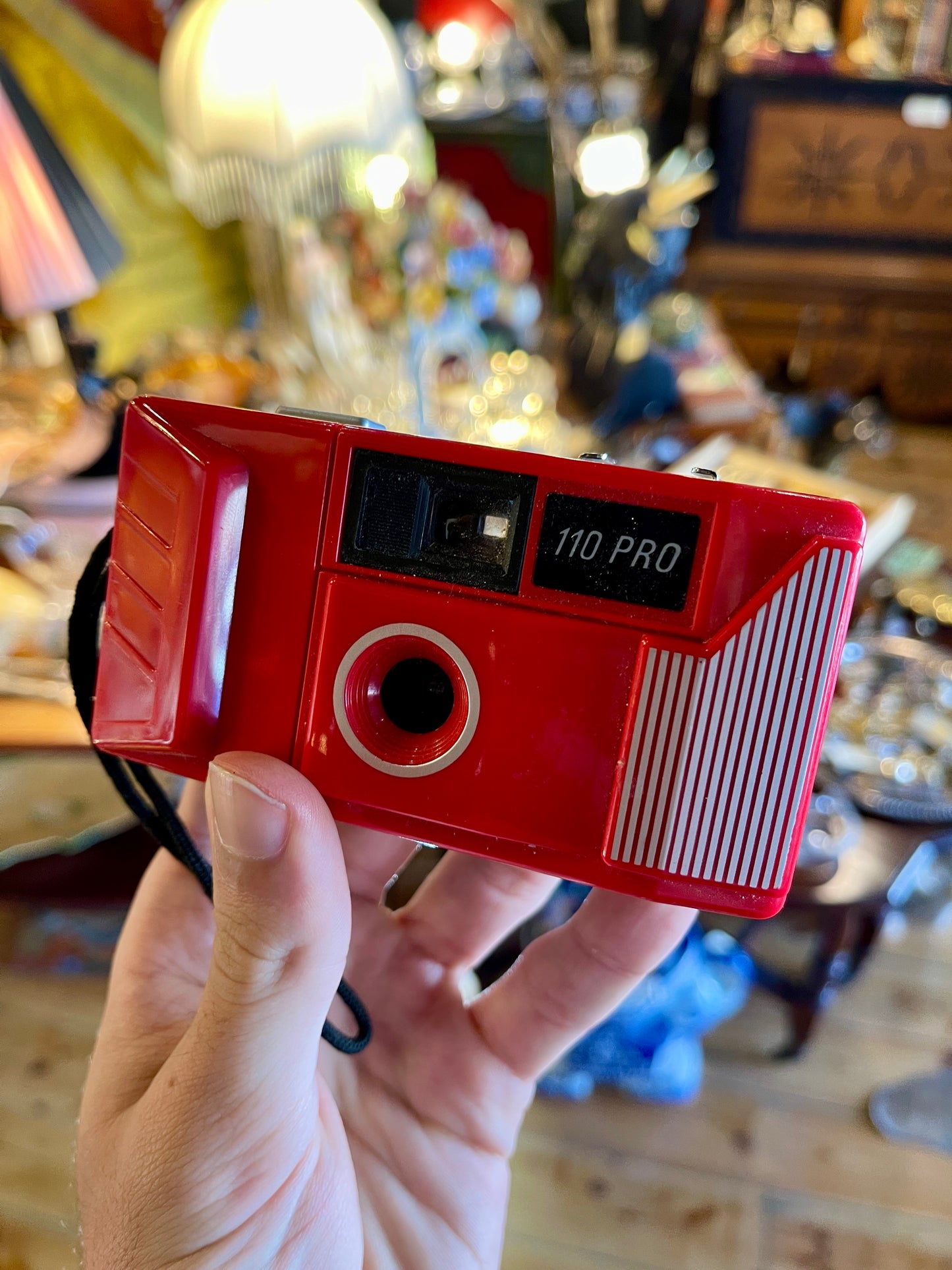 Red 110 Pro Film Camera – Vintage Compact Point-and-Shoot