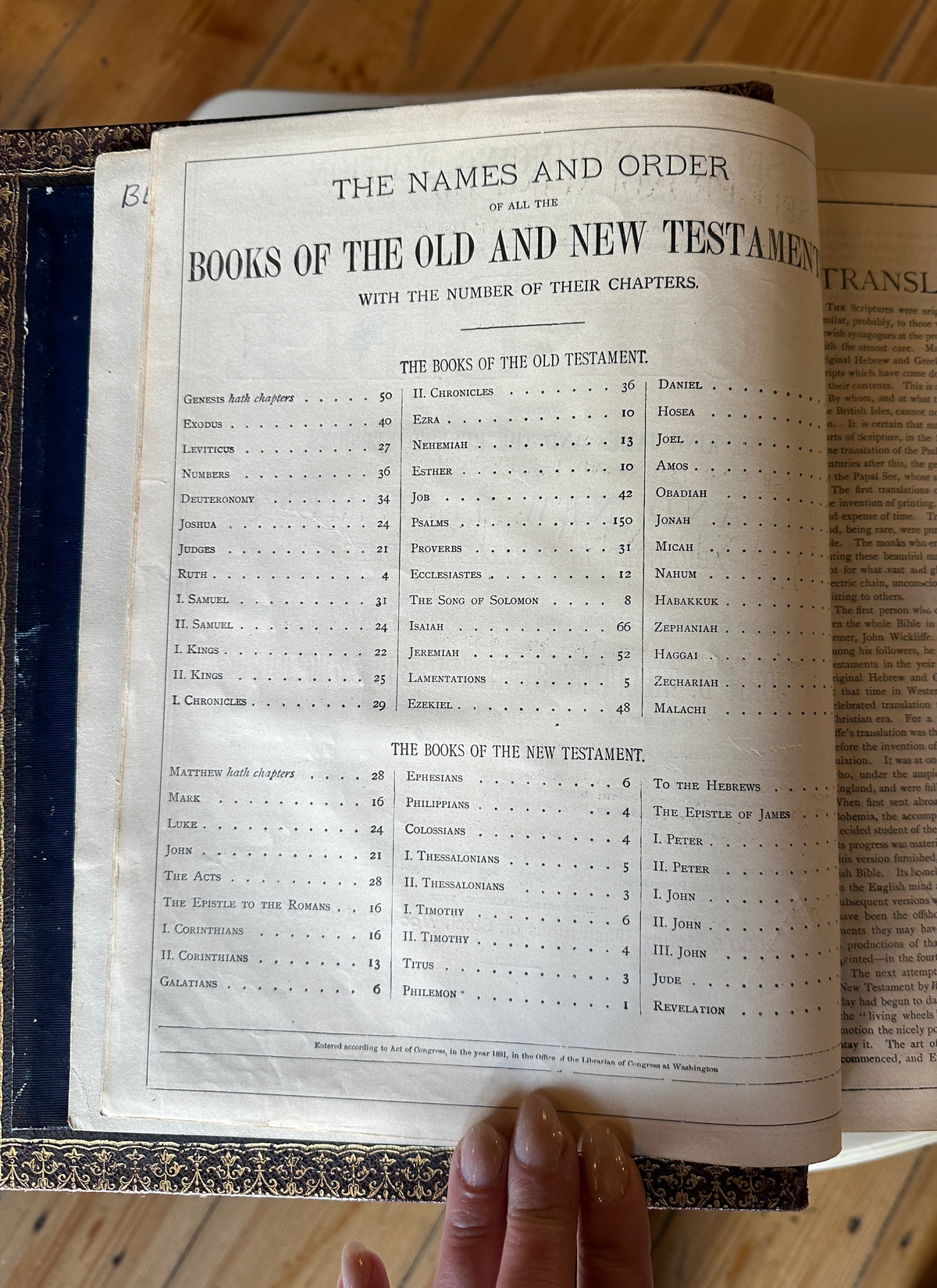 Pronouncing Parallel Bible, 1890s with over 2000 illustrations (some in colour) with indented leather binding