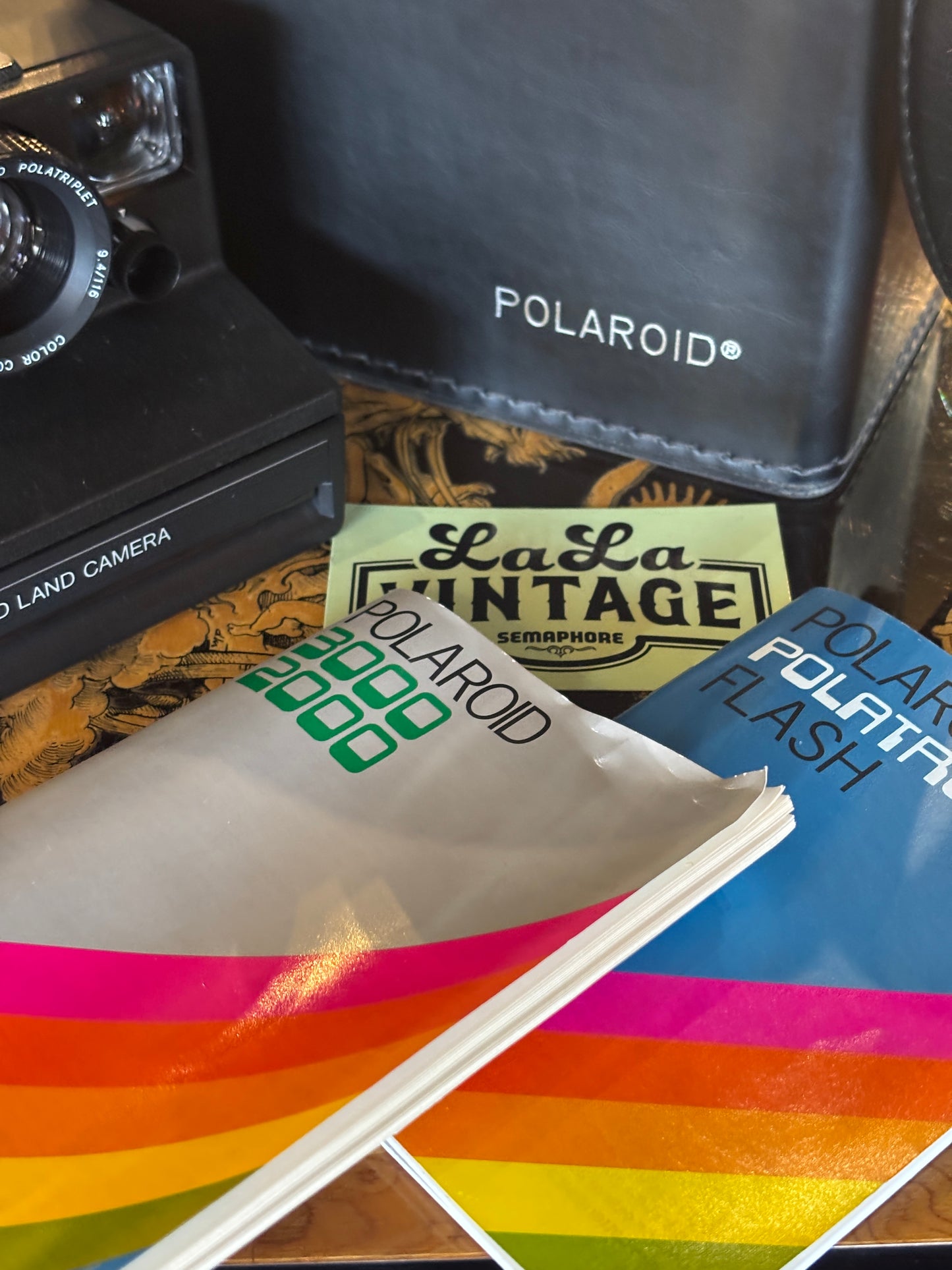 Vintage Polaroid 2000 Instant Camera Set – Complete in Case with Manuals