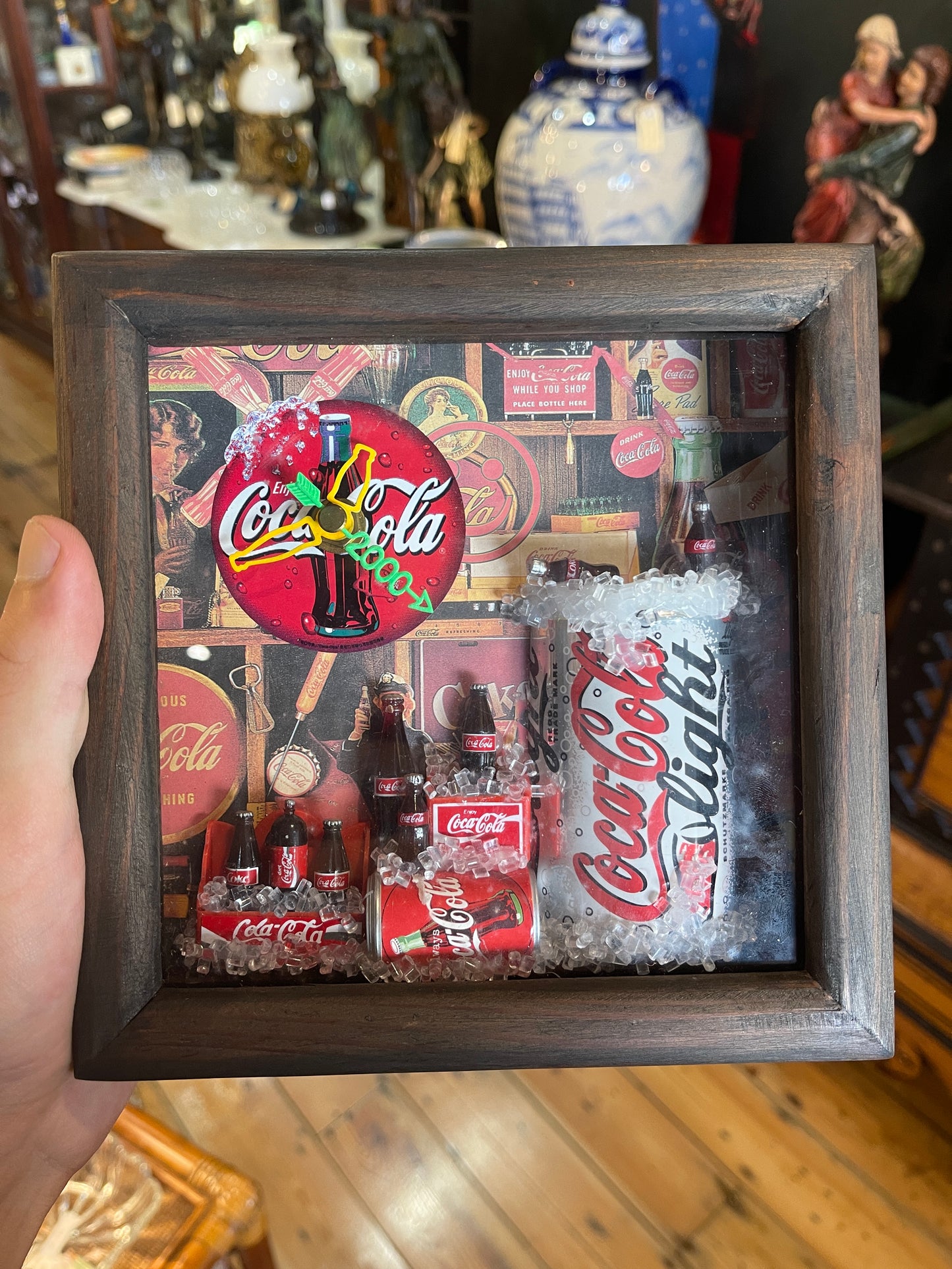 Rare Vintage Coca-Cola Shadowbox Clock – Coca-Cola ‘On Ice’ Wooden Frame Desk/Wall Clock (Working)