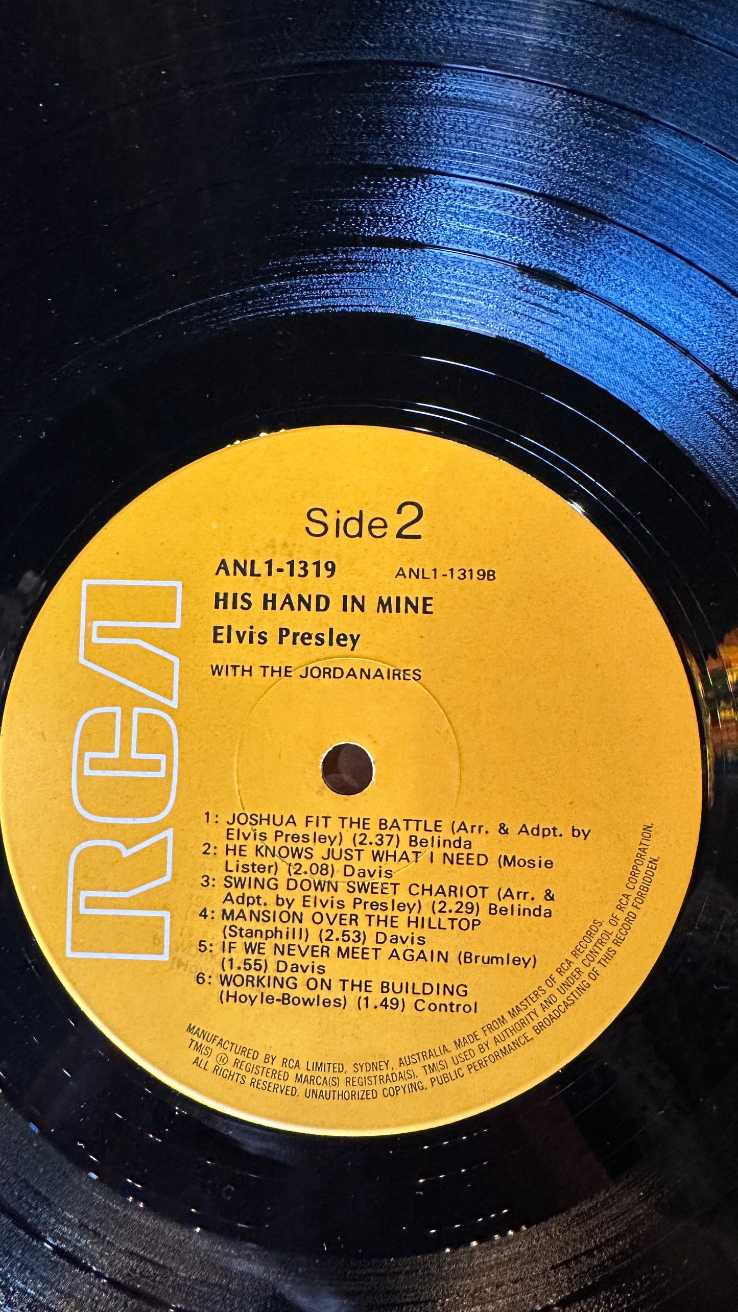 Elvis Presley: His Hand In Mine (Very Good Condition)
