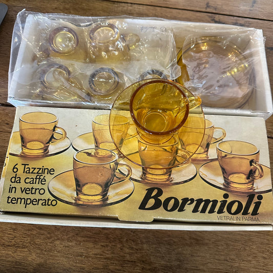Bormioli Vitrosax Amber Glass Expresso Coffee Teacups and Saucers x6