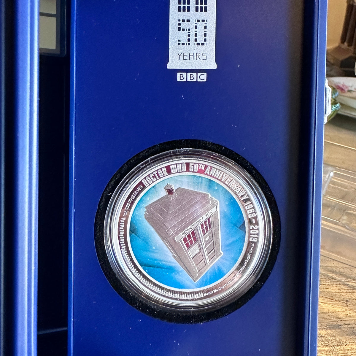 2013 Doctor Who 50th Anniversary 1oz Silver Proof Coin Niue $2 - TARDIS Box Cased, New Condition