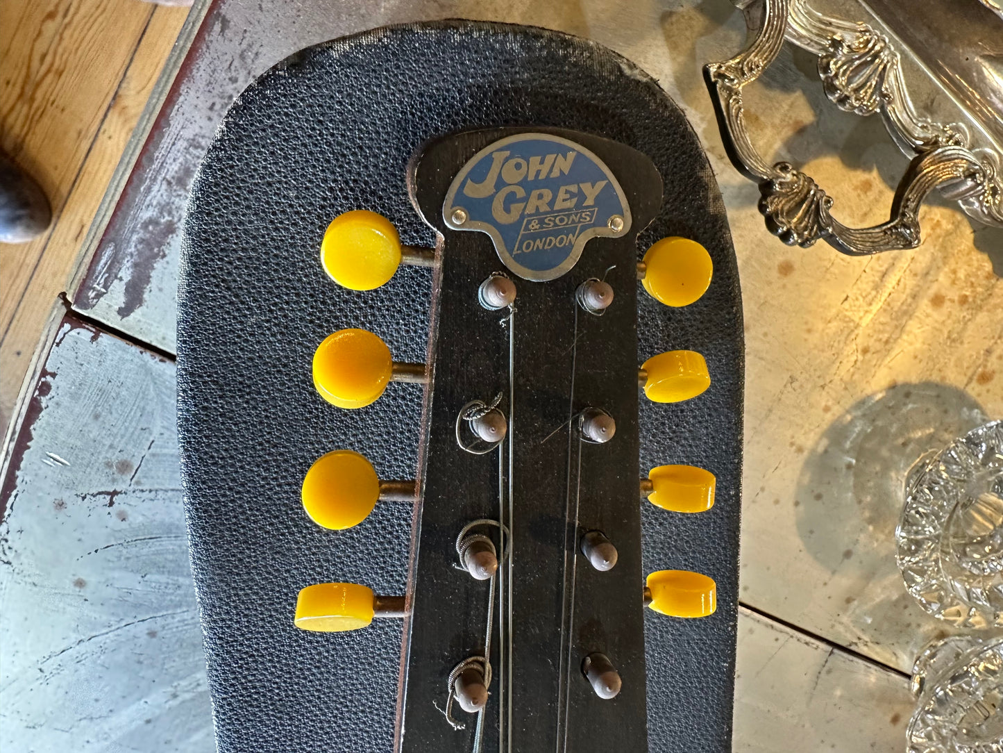 Vintage banjo mandolin (banjolin) in original hard case