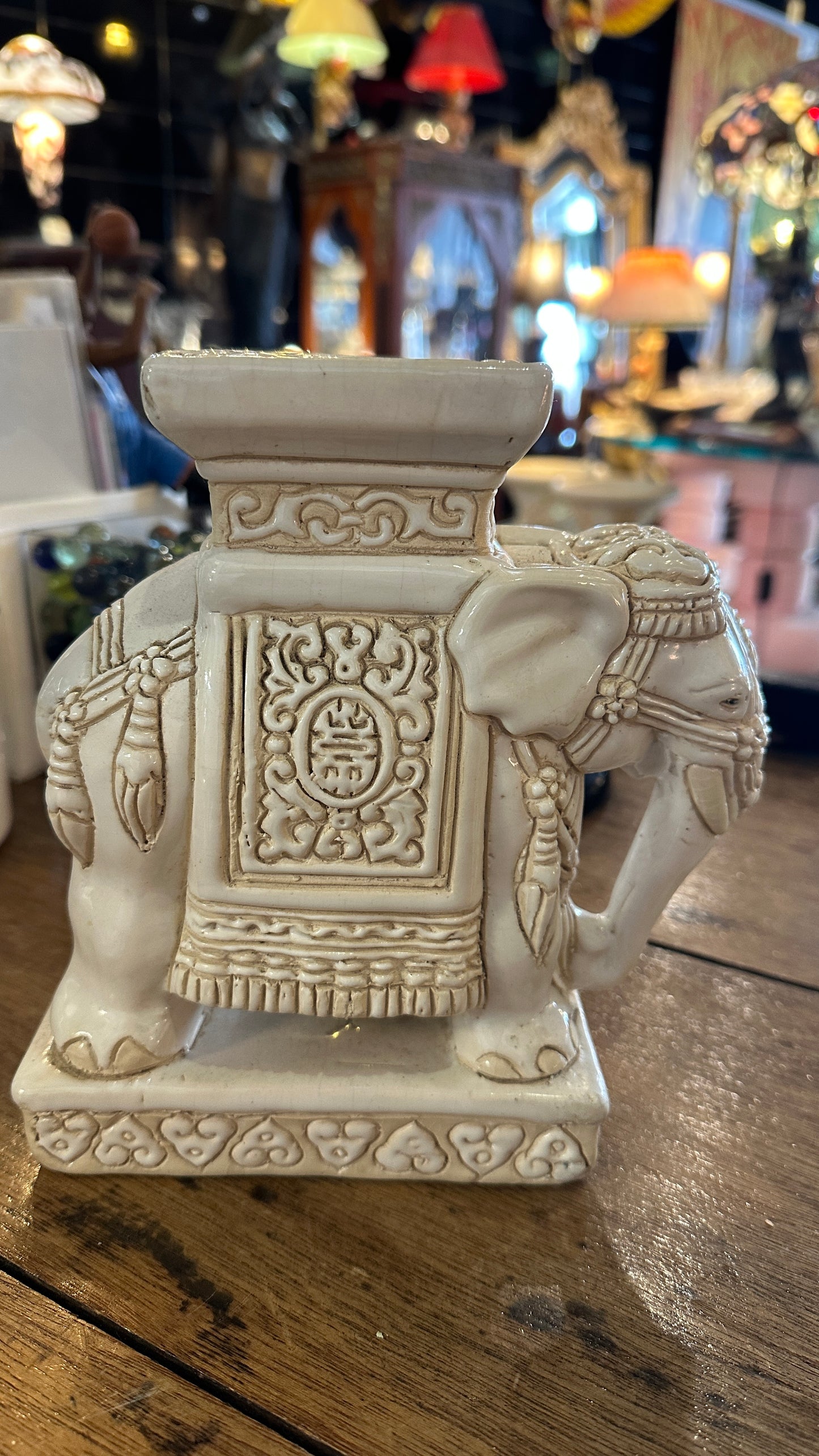 Glazed Ceramic Elephant Pedestal, Off-White (Small)