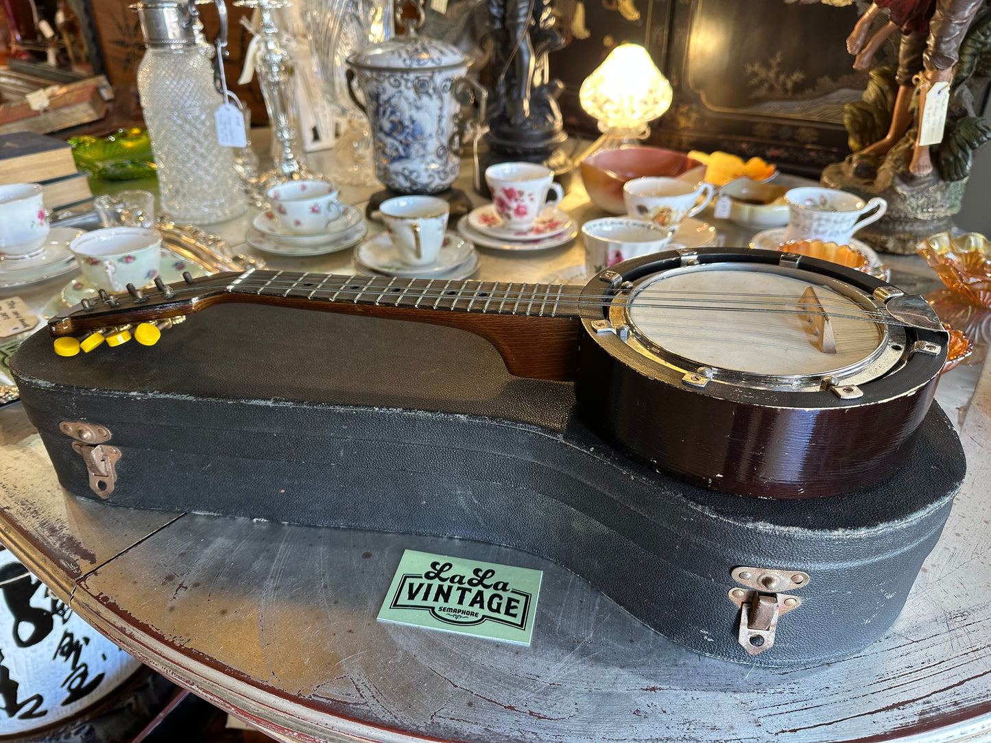 Vintage banjo mandolin (banjolin) in original hard case