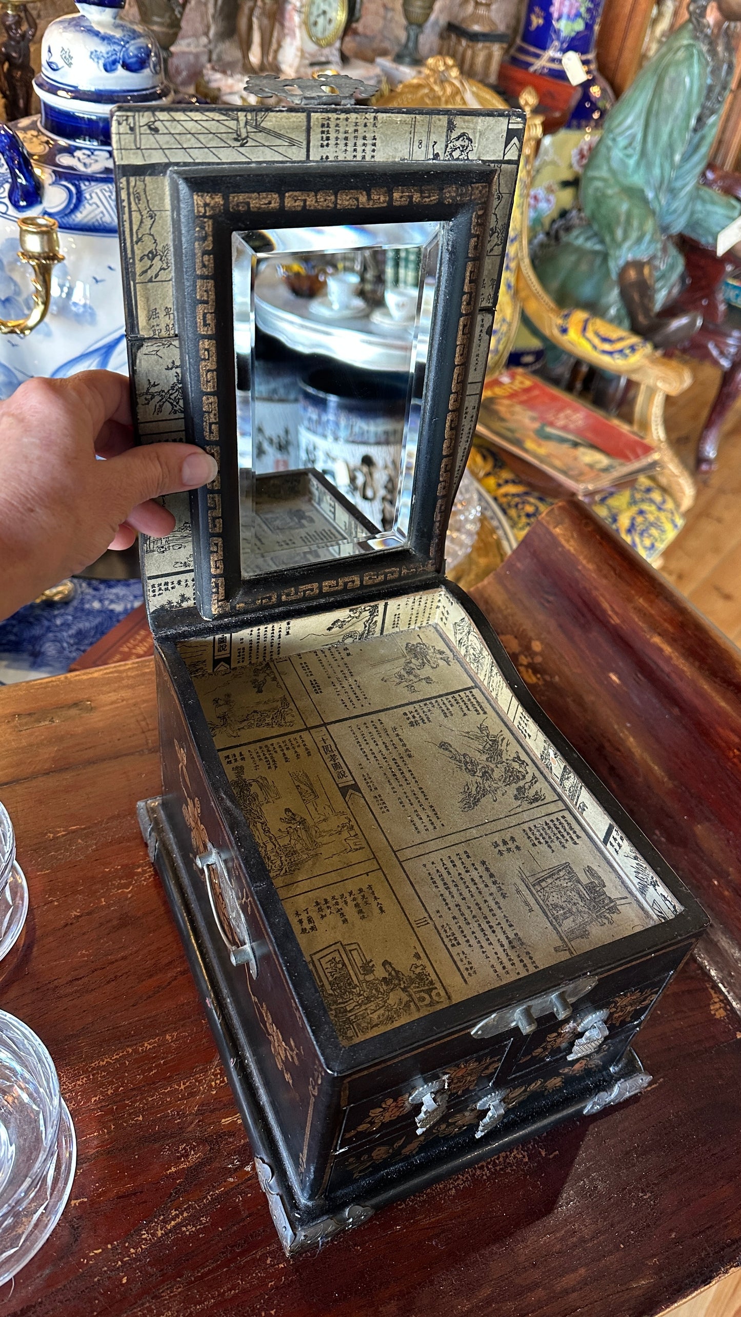 Vintage Chinese Black Lacquer Vanity Box with Folding Mirror & Drawers – Chinoiserie Jewellery Chest