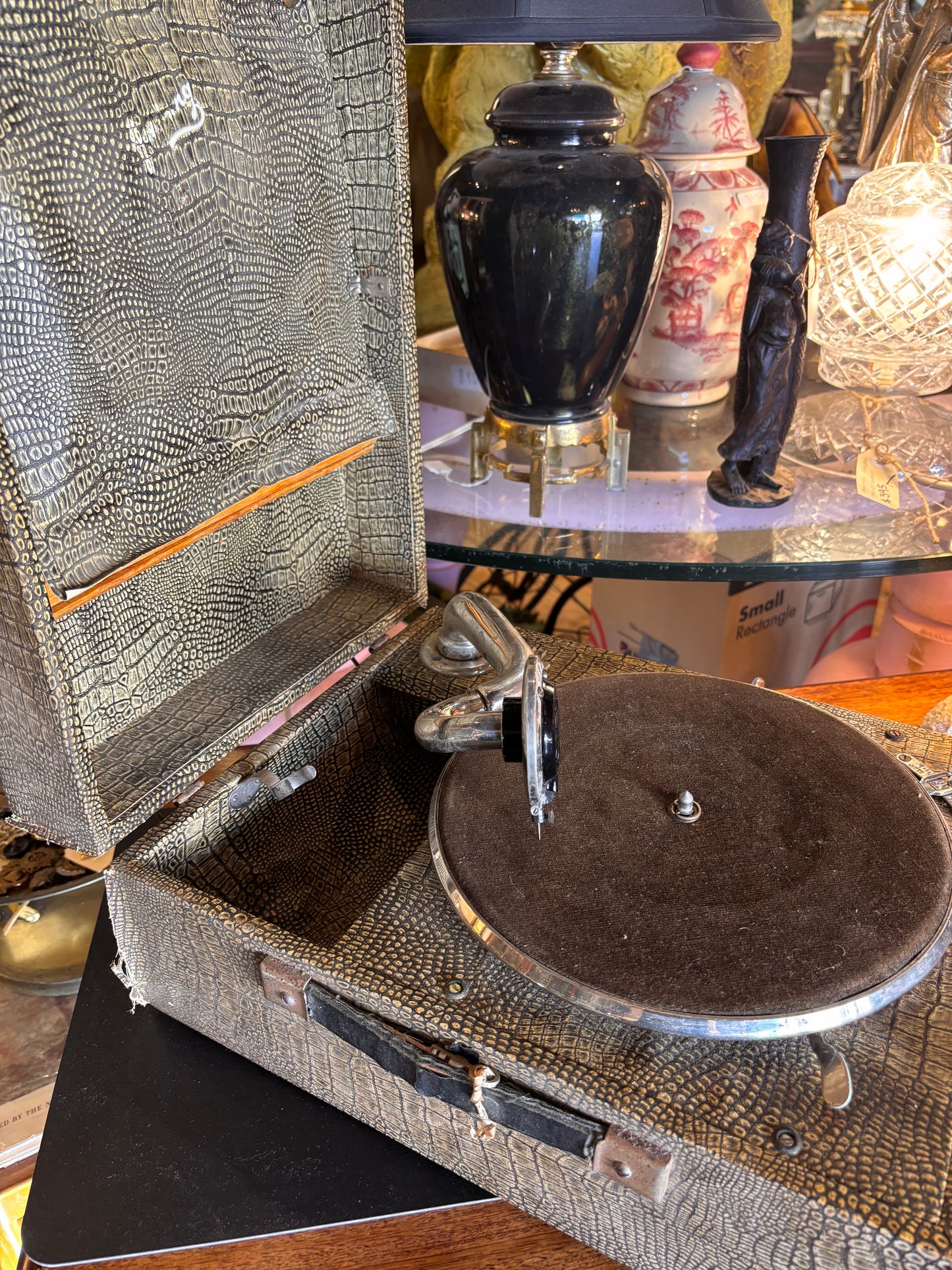 Vintage Goldring Portable Gramophone – 1930s Crocodile-Case Hand-Crank Phonograph