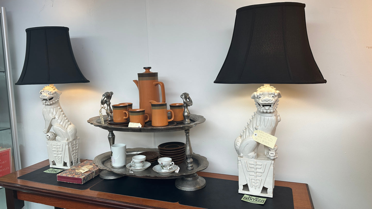 White Glazed Ceramic Foo Dog Lamp