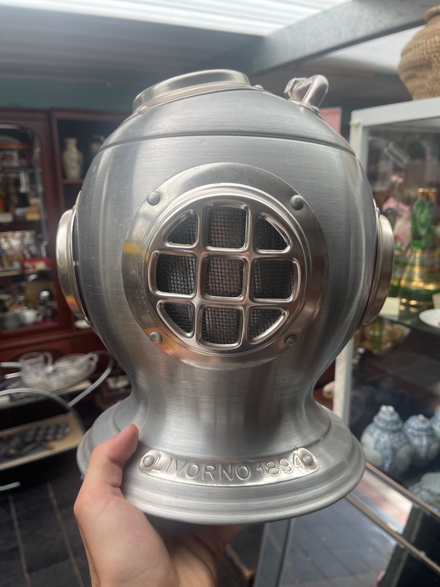 c.1970s Pewtertone Diver Helmet Ice Bucket – Seymour Mann Imports