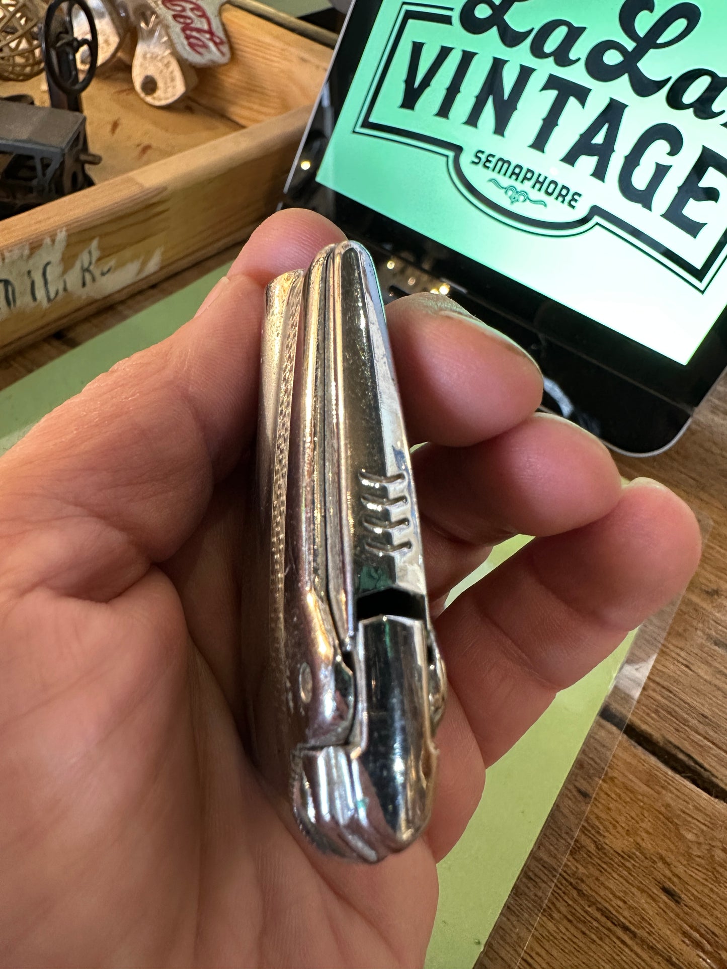 Vintage Ronson Varaflame butane lighter, displayed in its original presentation case.