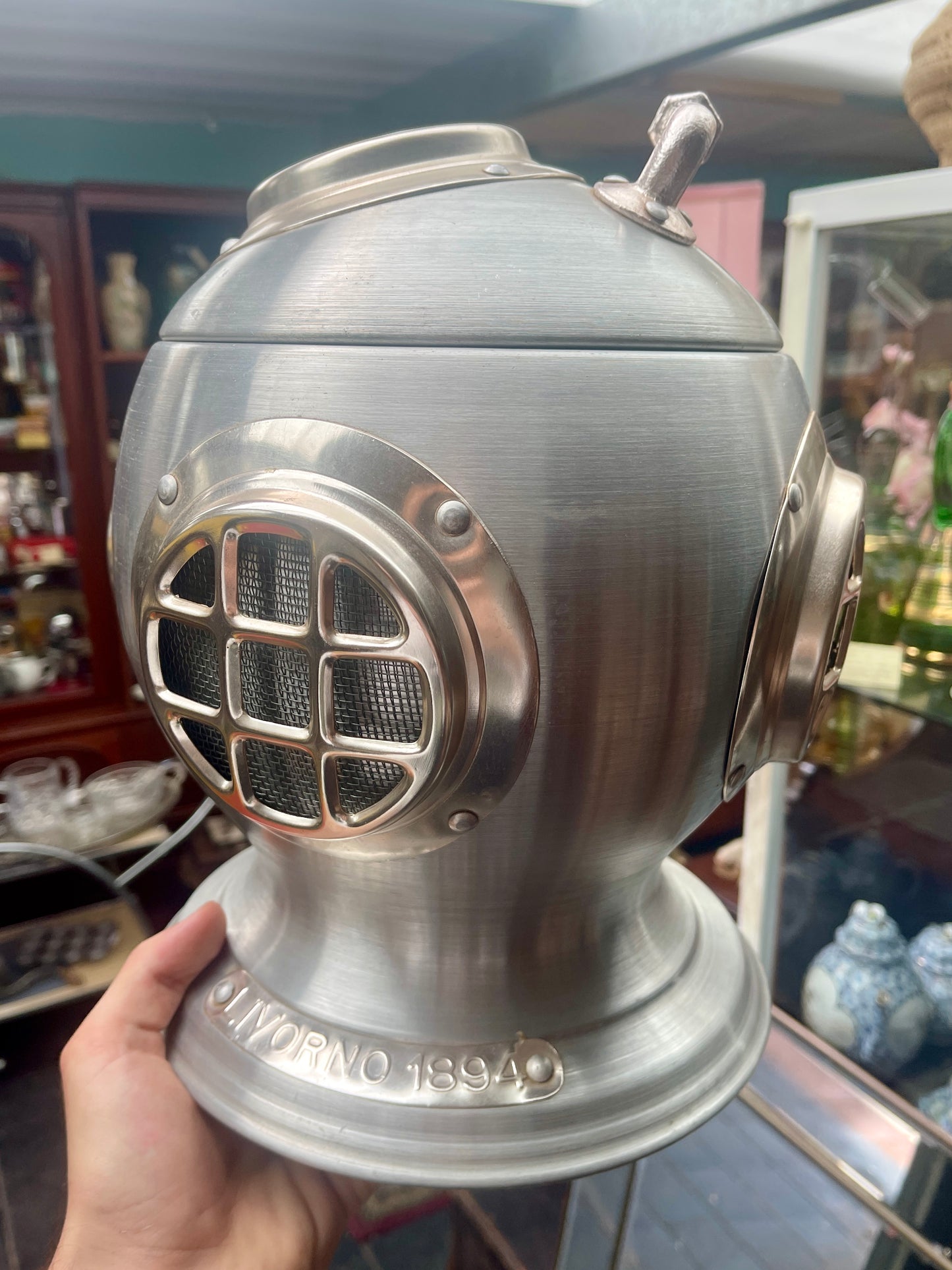 c.1970s Pewtertone Diver Helmet Ice Bucket – Seymour Mann Imports