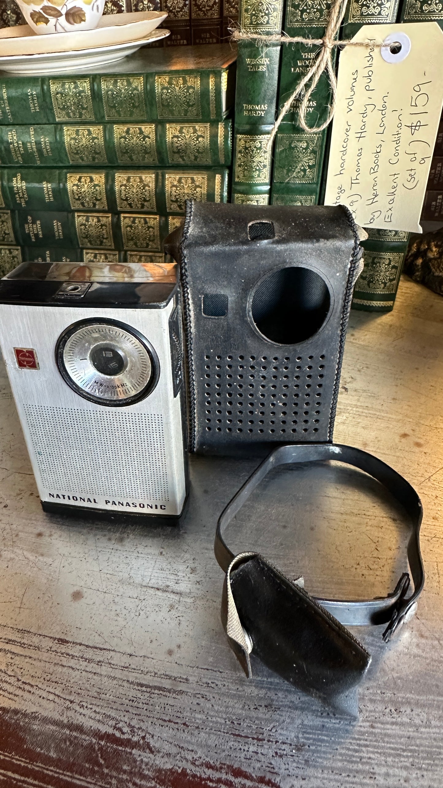 Vintage National Panasonic R-1032 Transistor Pocket Radio (Japan, c. 1970) - With Original Leather Case and Ear Plugs