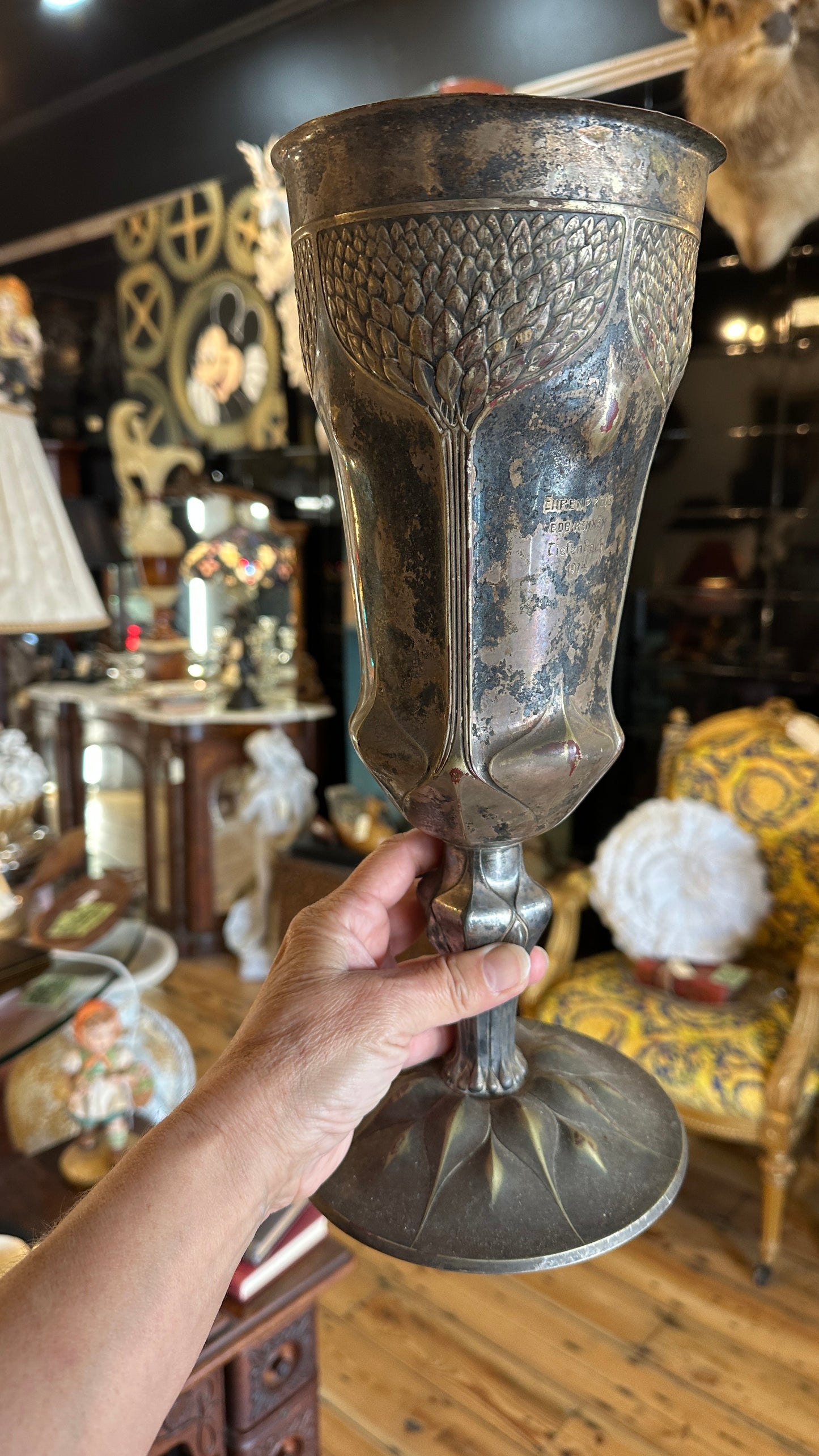 Antique German trophy or decorative urn commemorating a race from
1914