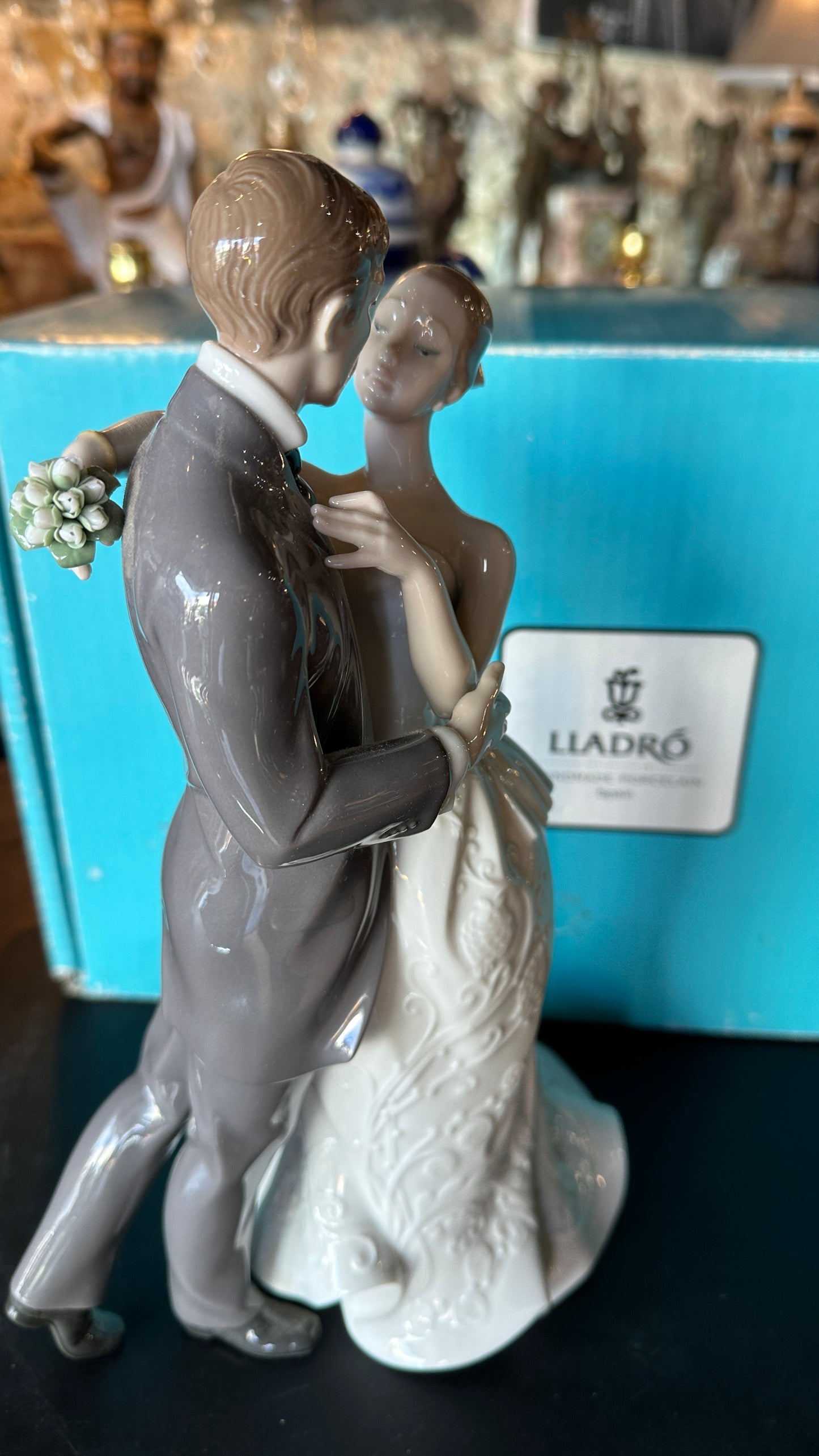 Lladró “Lovers' Waltz” Bride & Groom Figurine(With Original Box)