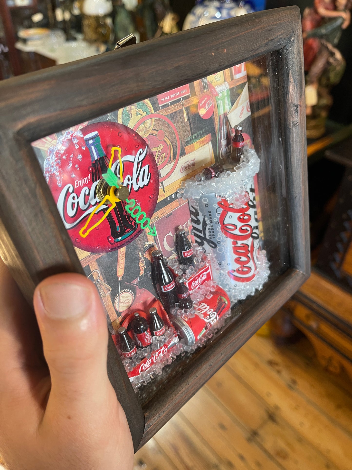 Rare Vintage Coca-Cola Shadowbox Clock – Coca-Cola ‘On Ice’ Wooden Frame Desk/Wall Clock (Working)