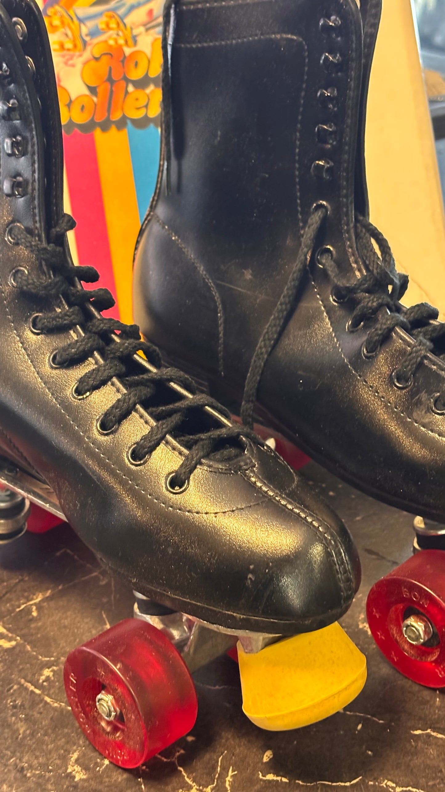 Vintage 70s Rokin’ Roller Skates UK 9 | BON Red Wheels & Regular II Trucks | Boxed