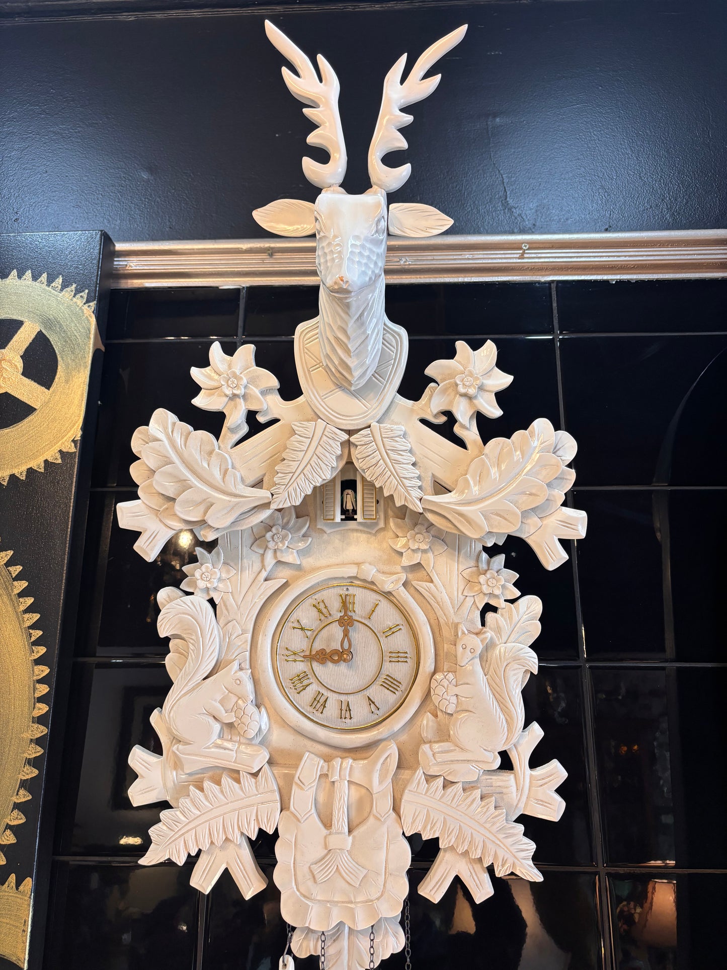 Large Modern Vintage White Stag Cuckoo Clock – Hand-Carved Chalet Style Wall Clock (approx 90 cm)