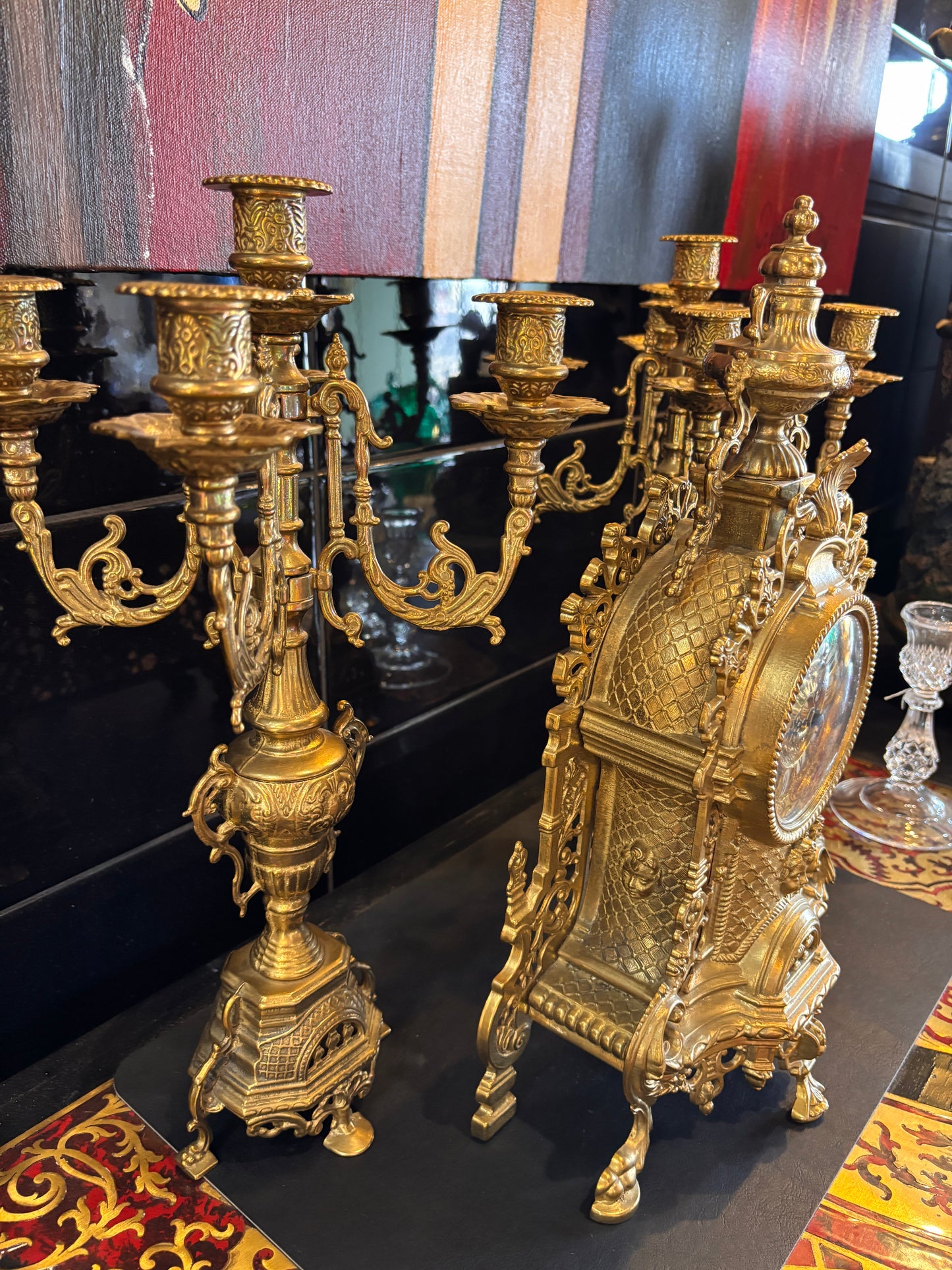 Ornate Brass Mantel Clock with Matching Candelabras – Baroque Style Quartz Clock Set – 41 cm
