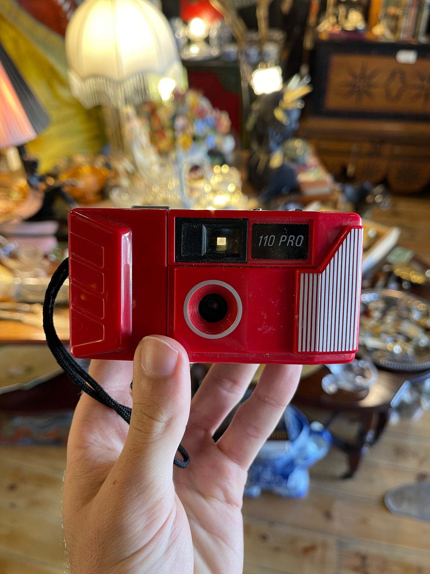 Red 110 Pro Film Camera – Vintage Compact Point-and-Shoot