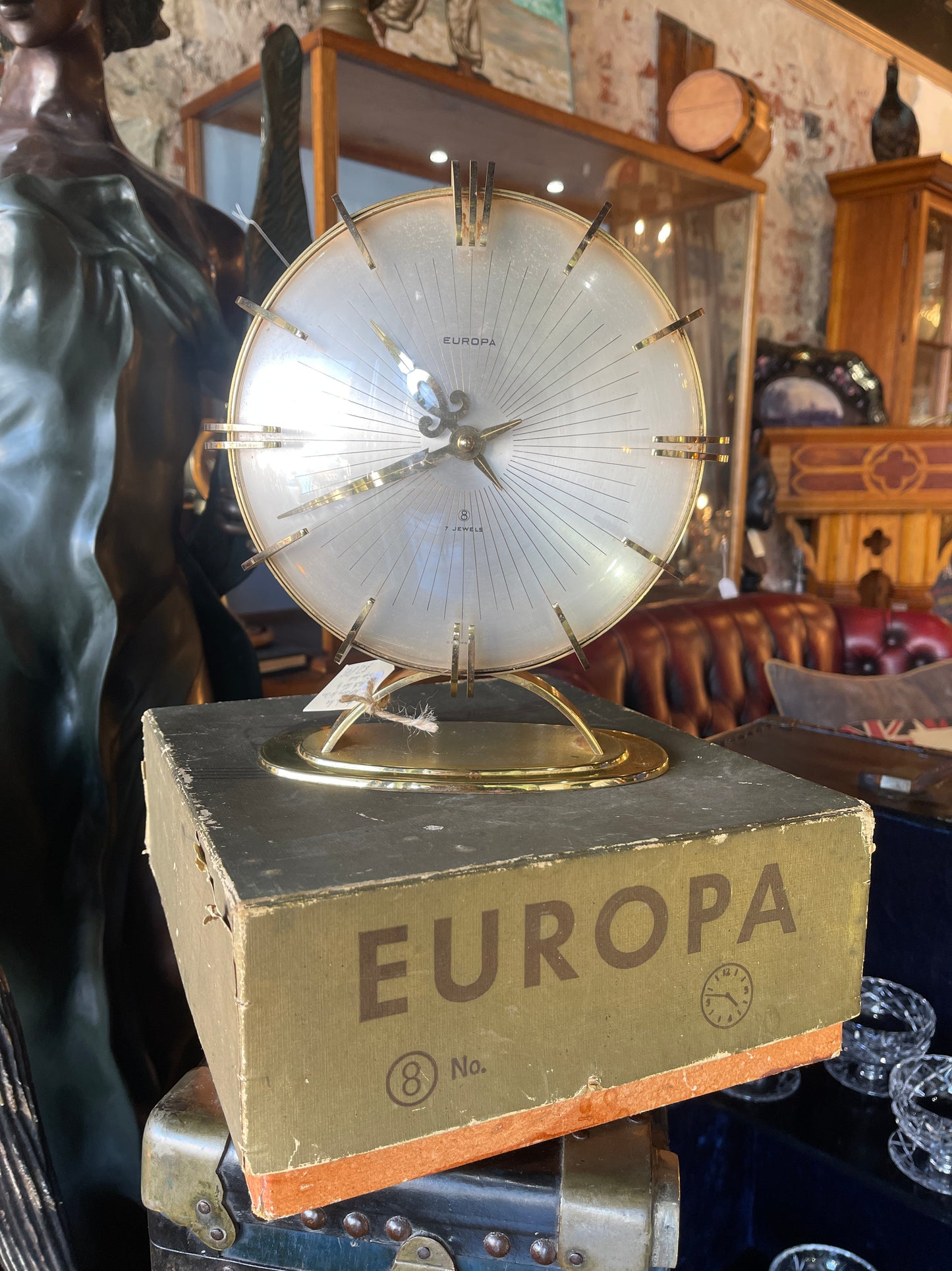 Extremely Rare Mid Century Starburst Europa 7 Jewel Mantle Clock