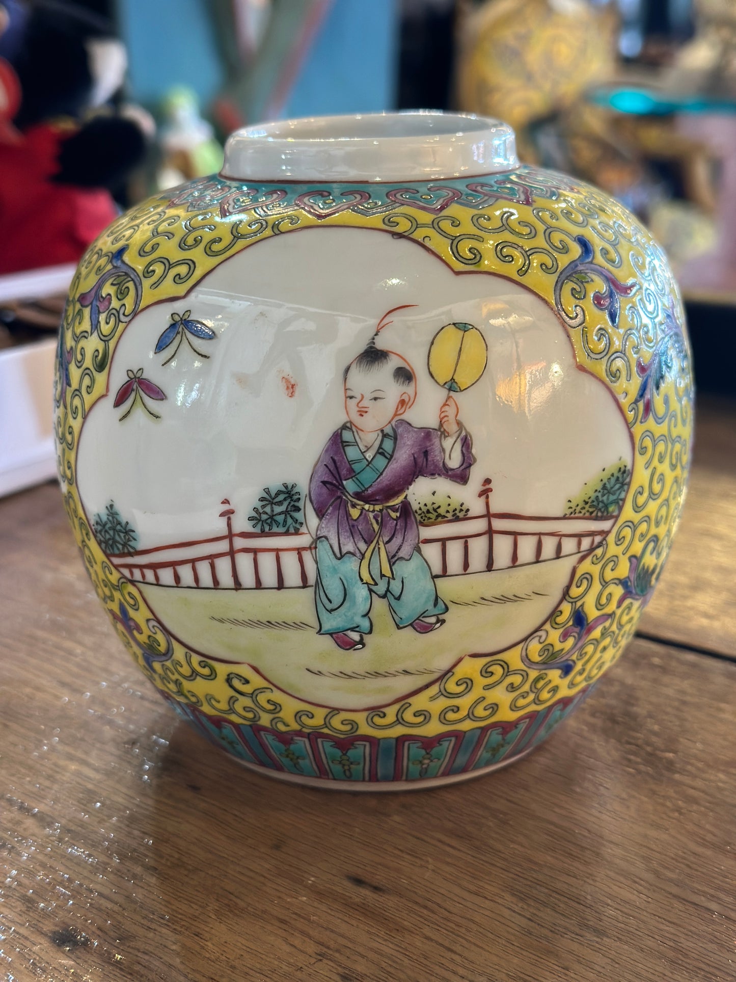 Vintage Chinese porcelain ginger jar