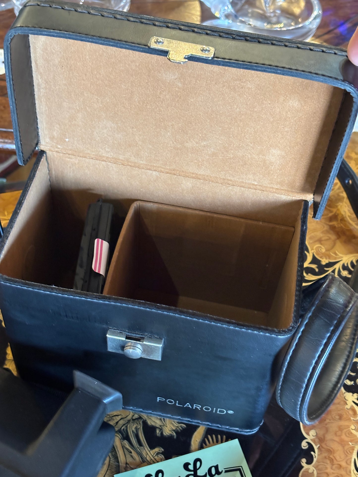 Vintage Polaroid 2000 Instant Camera Set – Complete in Case with Manuals