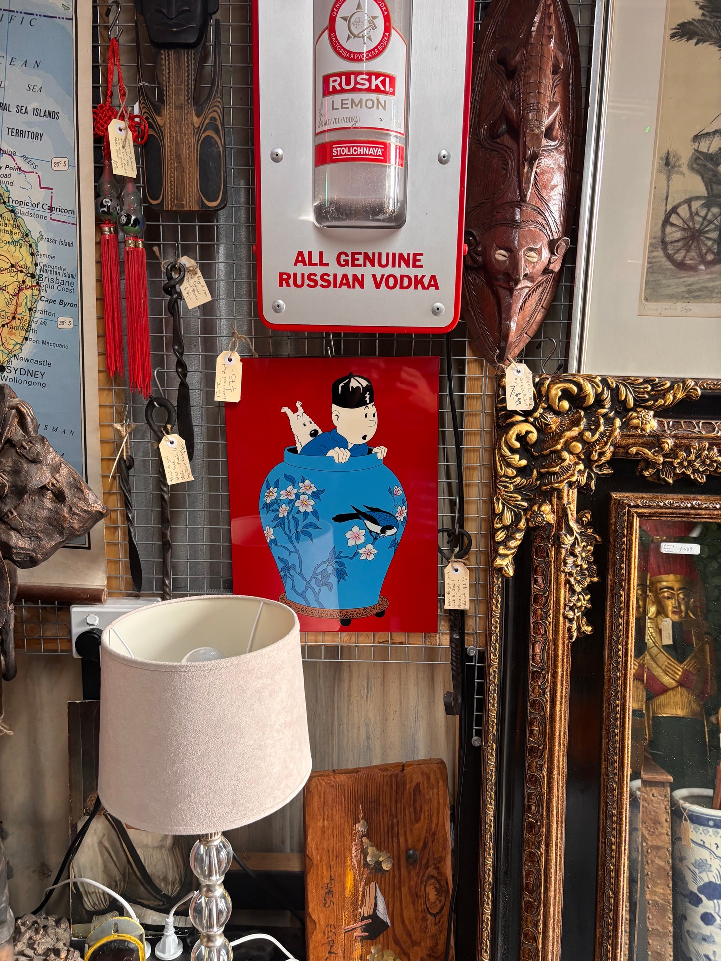 Tintin “The Blue Lotus” Lacquered Wooden Wall Panel – 40×30 cm Hergé Artwork