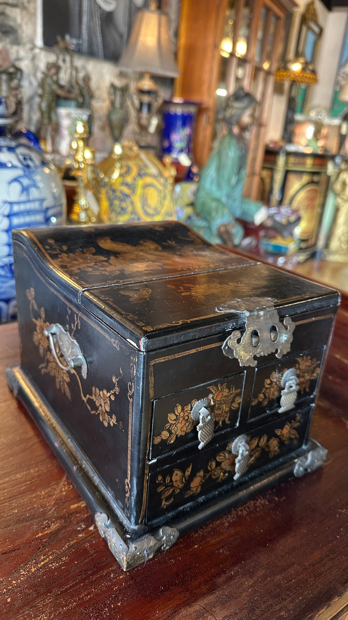 Vintage Chinese Black Lacquer Vanity Box with Folding Mirror & Drawers – Chinoiserie Jewellery Chest