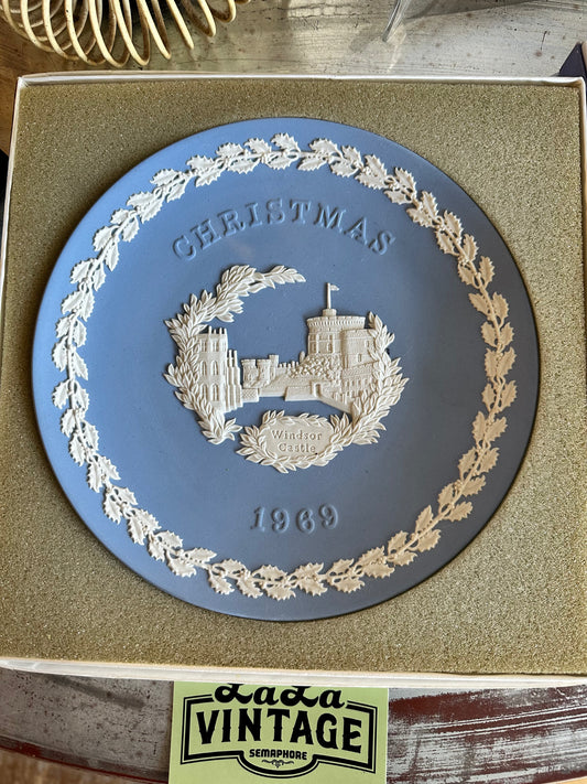 Wedgwood Christmas Plate for 1969