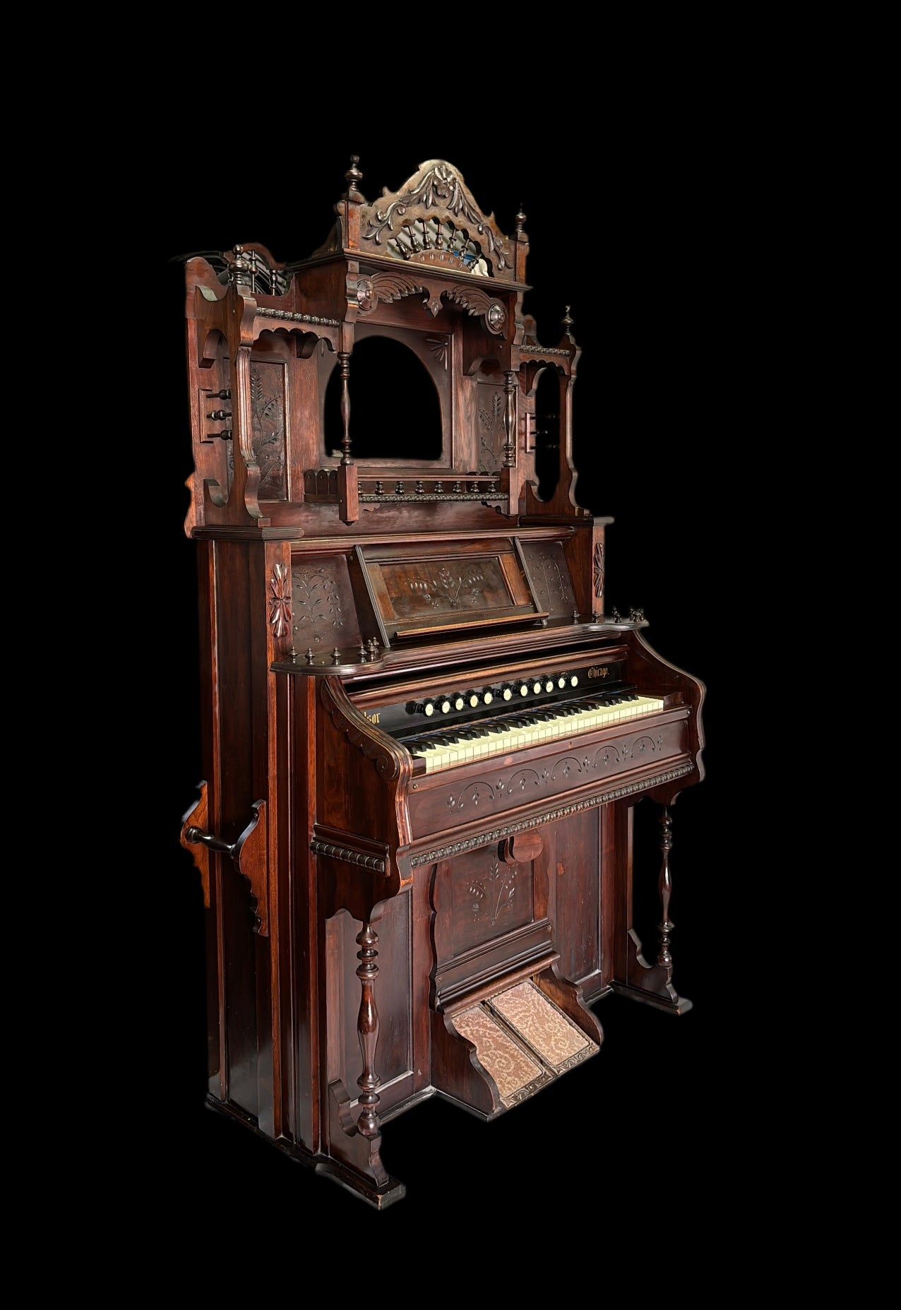 Upright Victorian Style Windsor Pump Organ, Made in Chicago c1890s