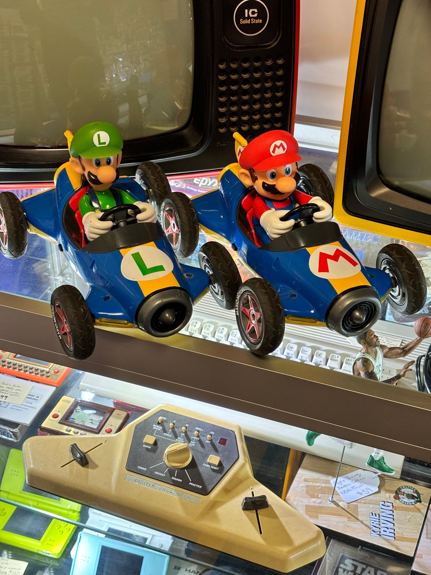 Mario Kart RC Mario & Luigi Collectables Mach 8 Karts c2018