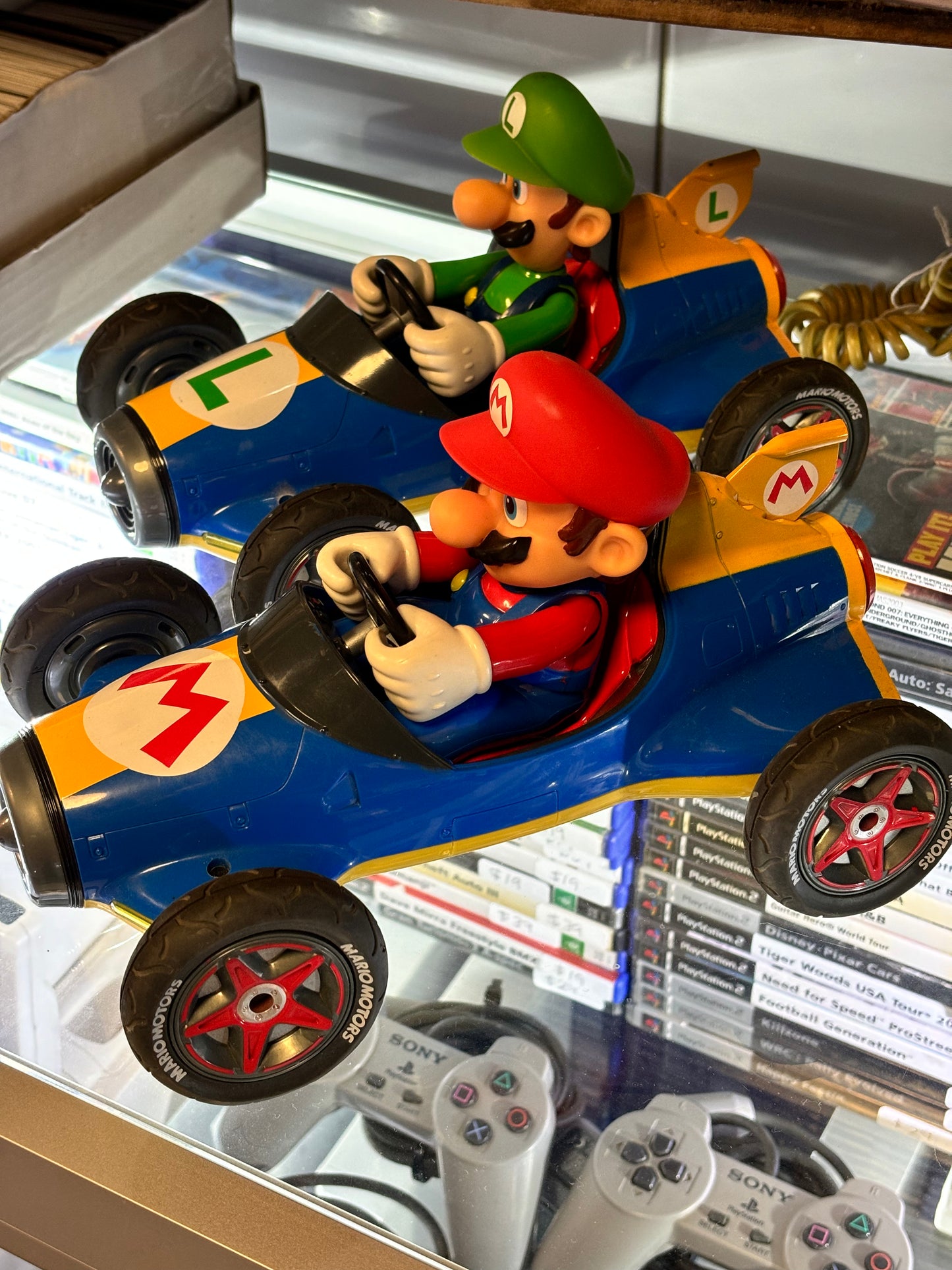 Mario Kart RC Mario & Luigi Collectables Mach 8 Karts c2018