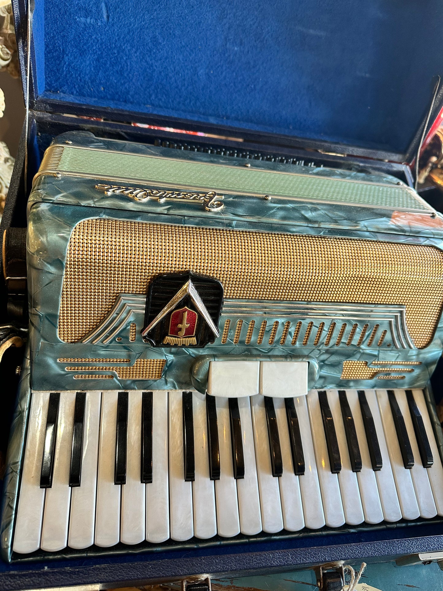 Classic Frontalini 48 Bass Accordion with Hard Case