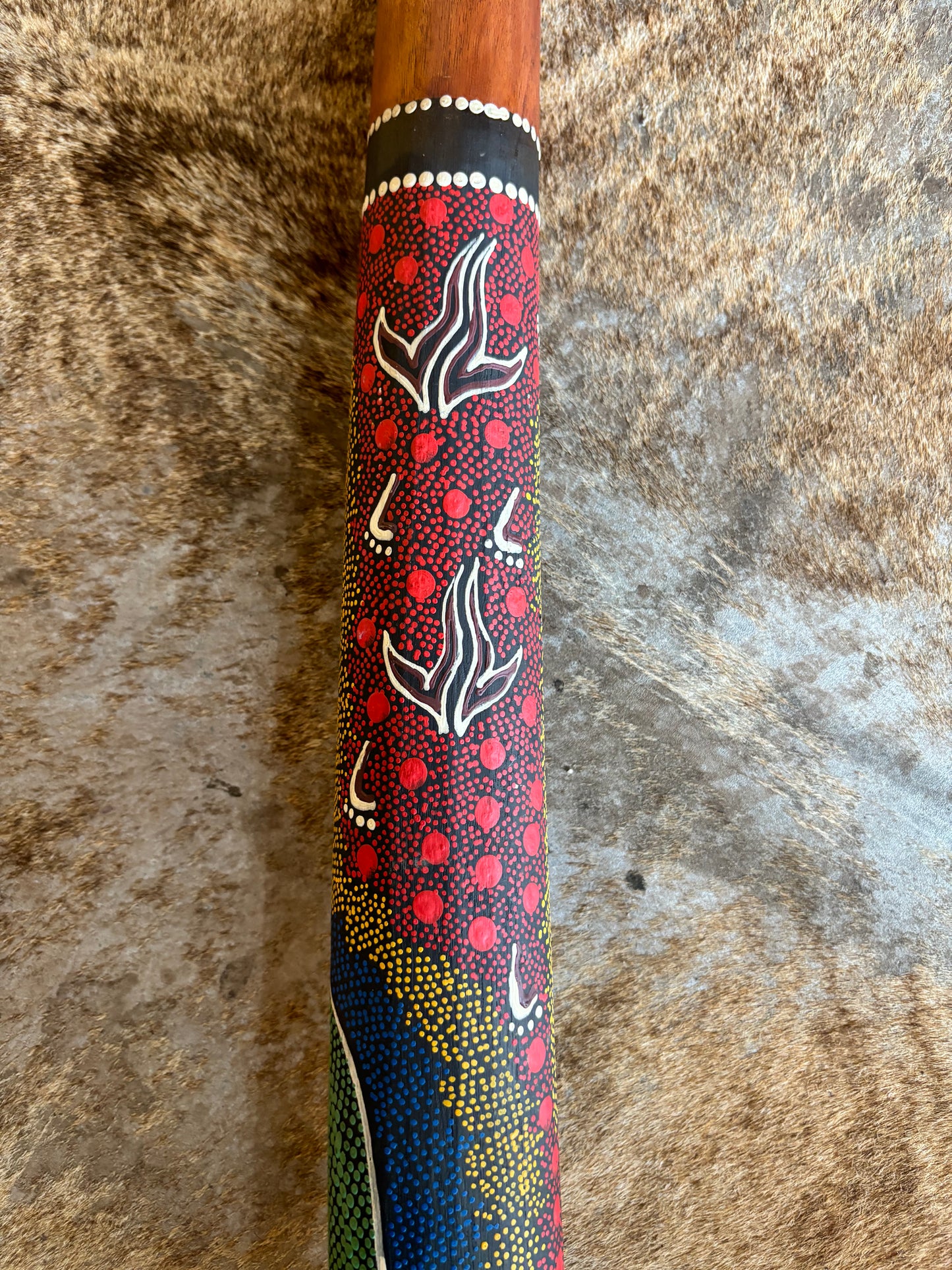 Beautiful Didgeridoo Featuring Dot Painting of Snake