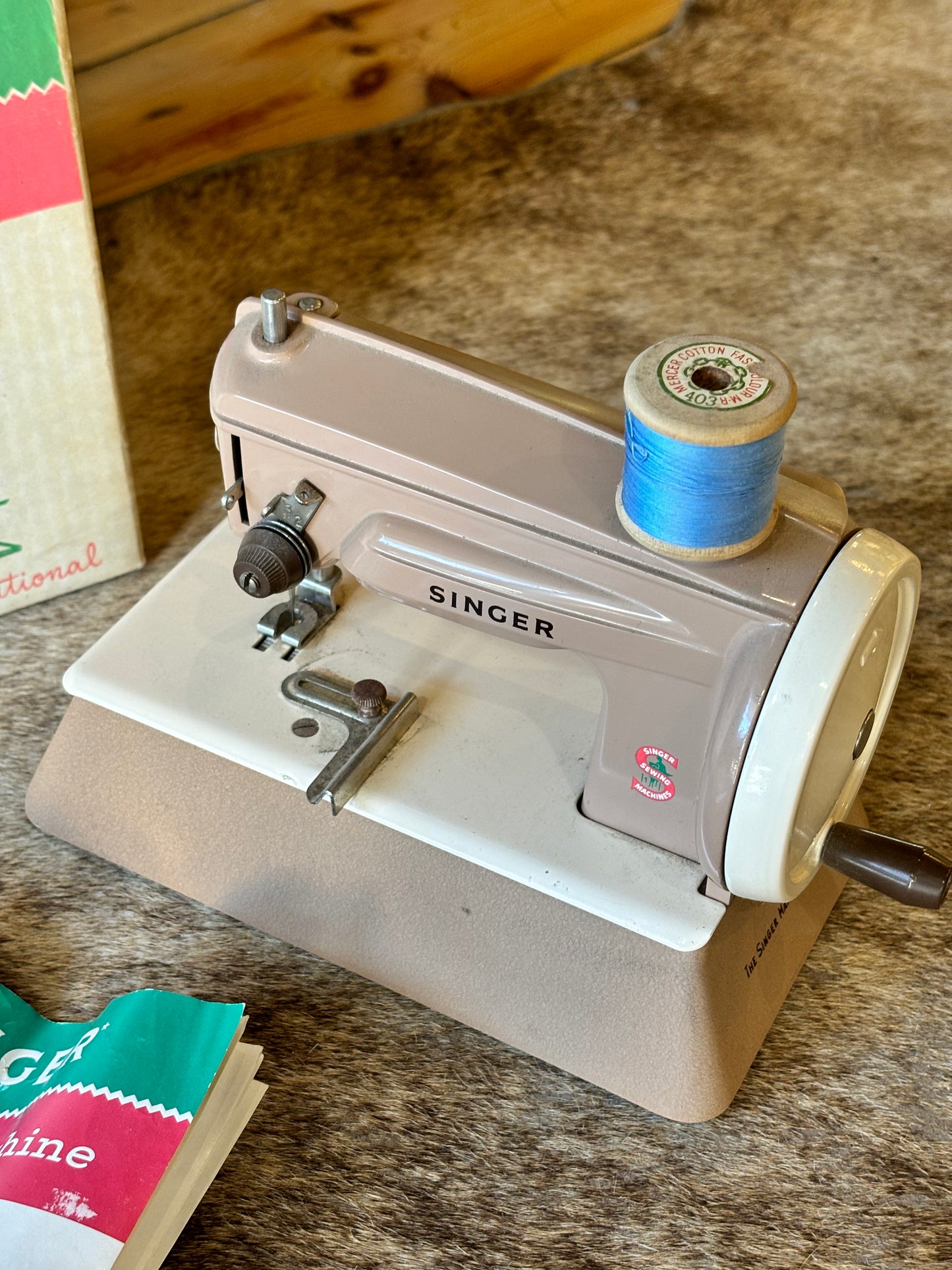 Singer Sewhandy Model 40k Vintage Child's Sewing Machine Made In Great Britain