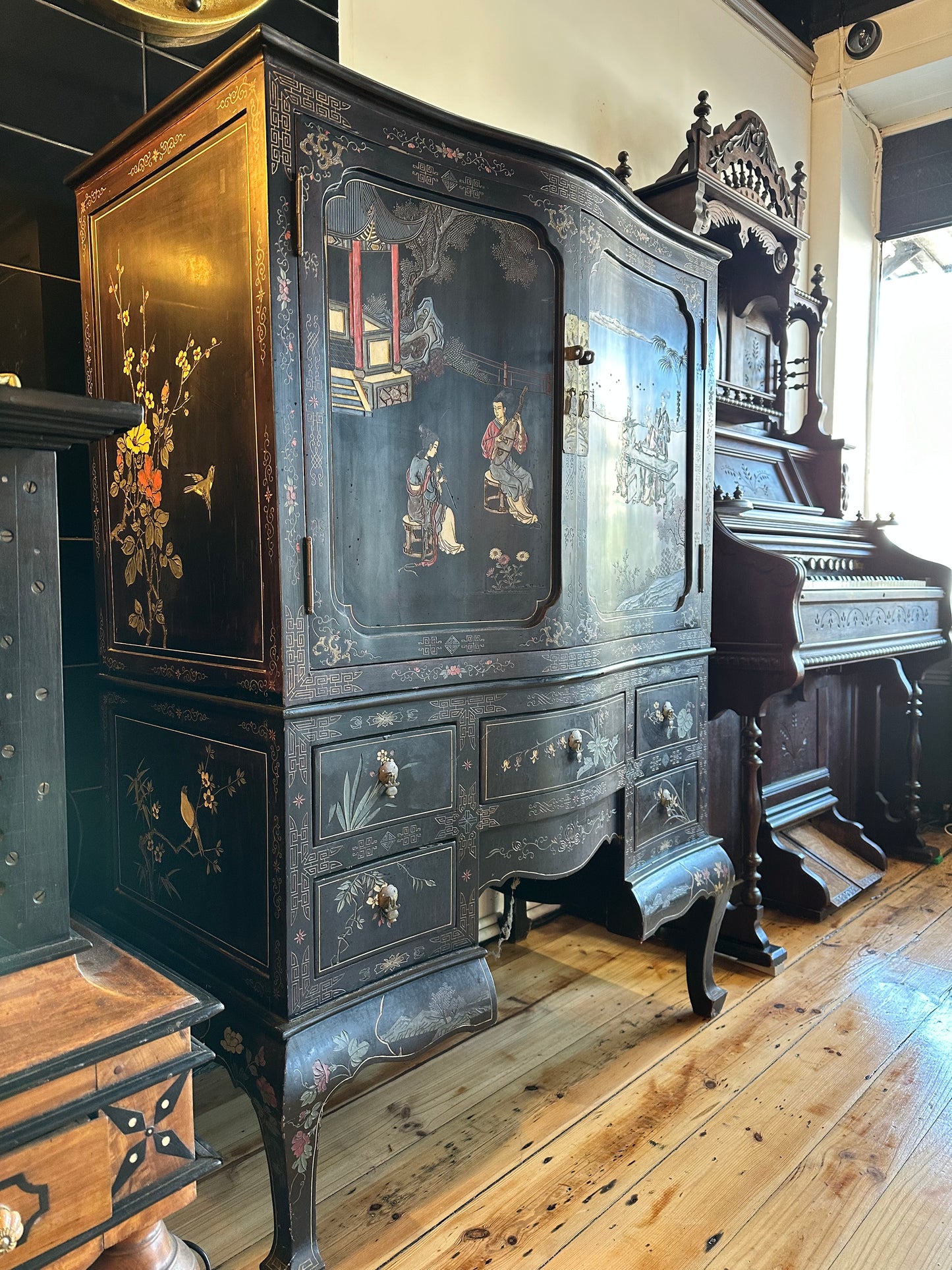 Chinese Black Lacquered Cabinet with Stunning Decoration