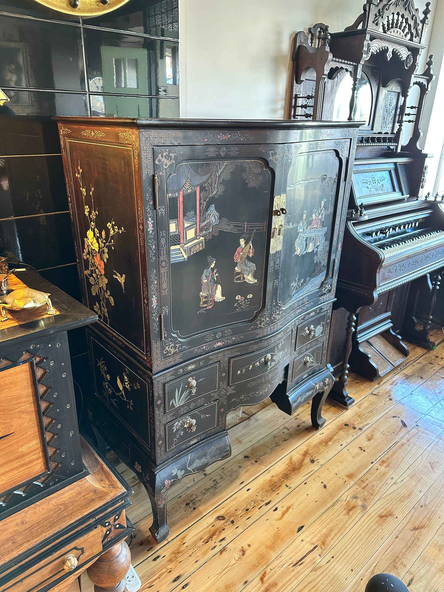 Chinese Black Lacquered Cabinet with Stunning Decoration